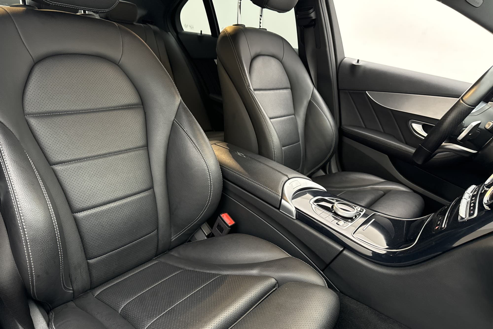 Mercedes-Benz C 400 4MATIC 333hk AMG P-Värmare Skinn Kamera