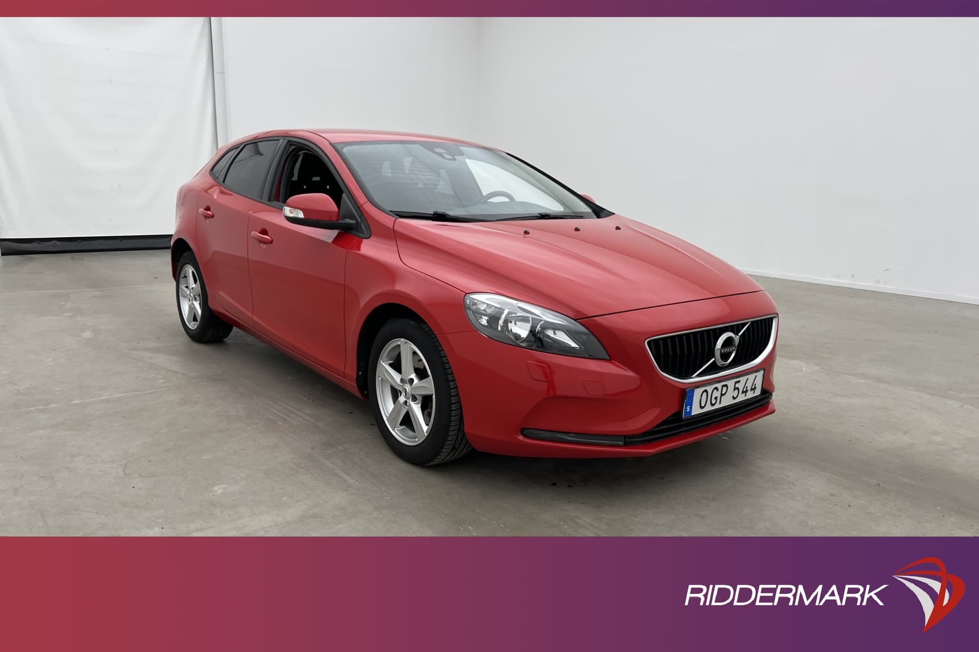 Volvo V40 T2 122hk