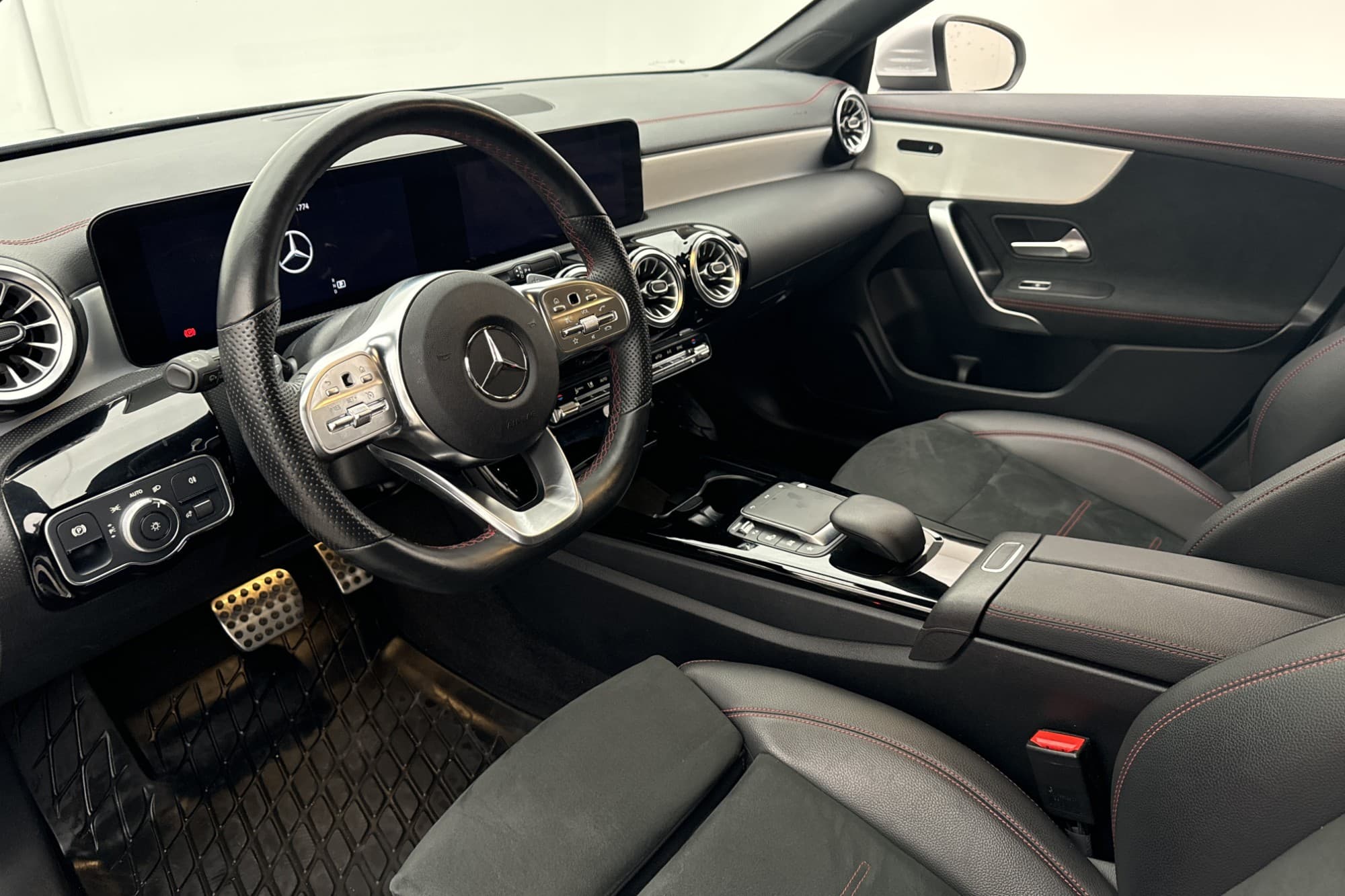 Mercedes-Benz CLA 200 SB AMG Wide Kamera Ambient Drag