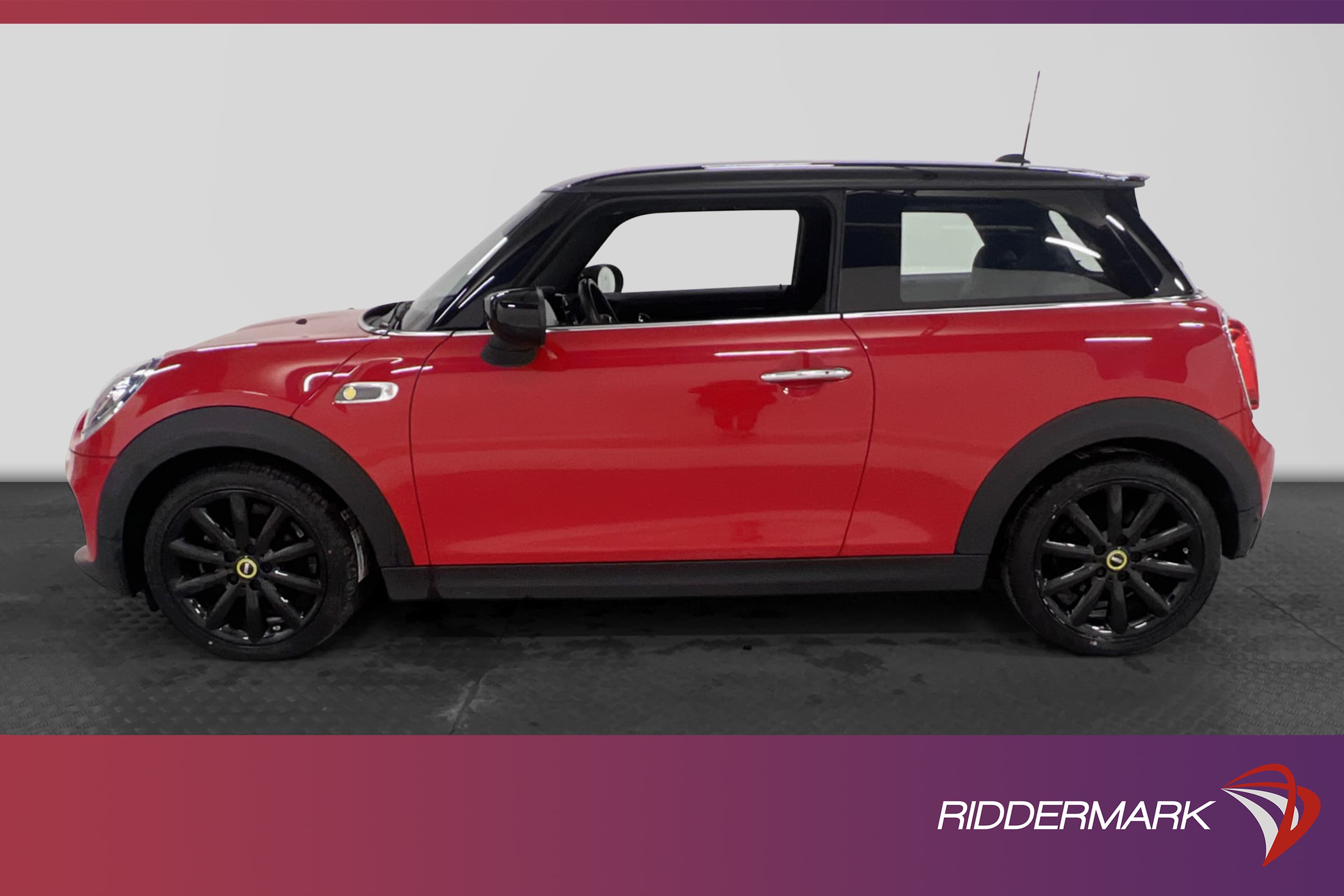 MINI Cooper SE 32.6 kWh 184hk 1 Brukare Navi B-kamera MOMS 