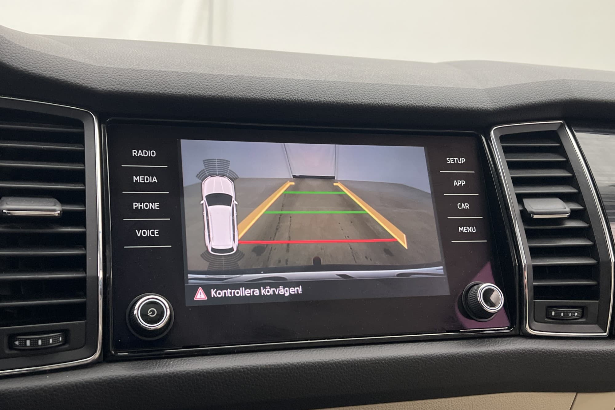 Skoda Kodiaq TDI 4x4 190hk Business 7-Sits Pano Canton Drag