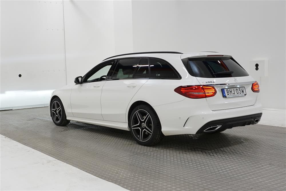 Mercedes-Benz C 200d 160hk AMG Pano Värmare Kamrera Navi