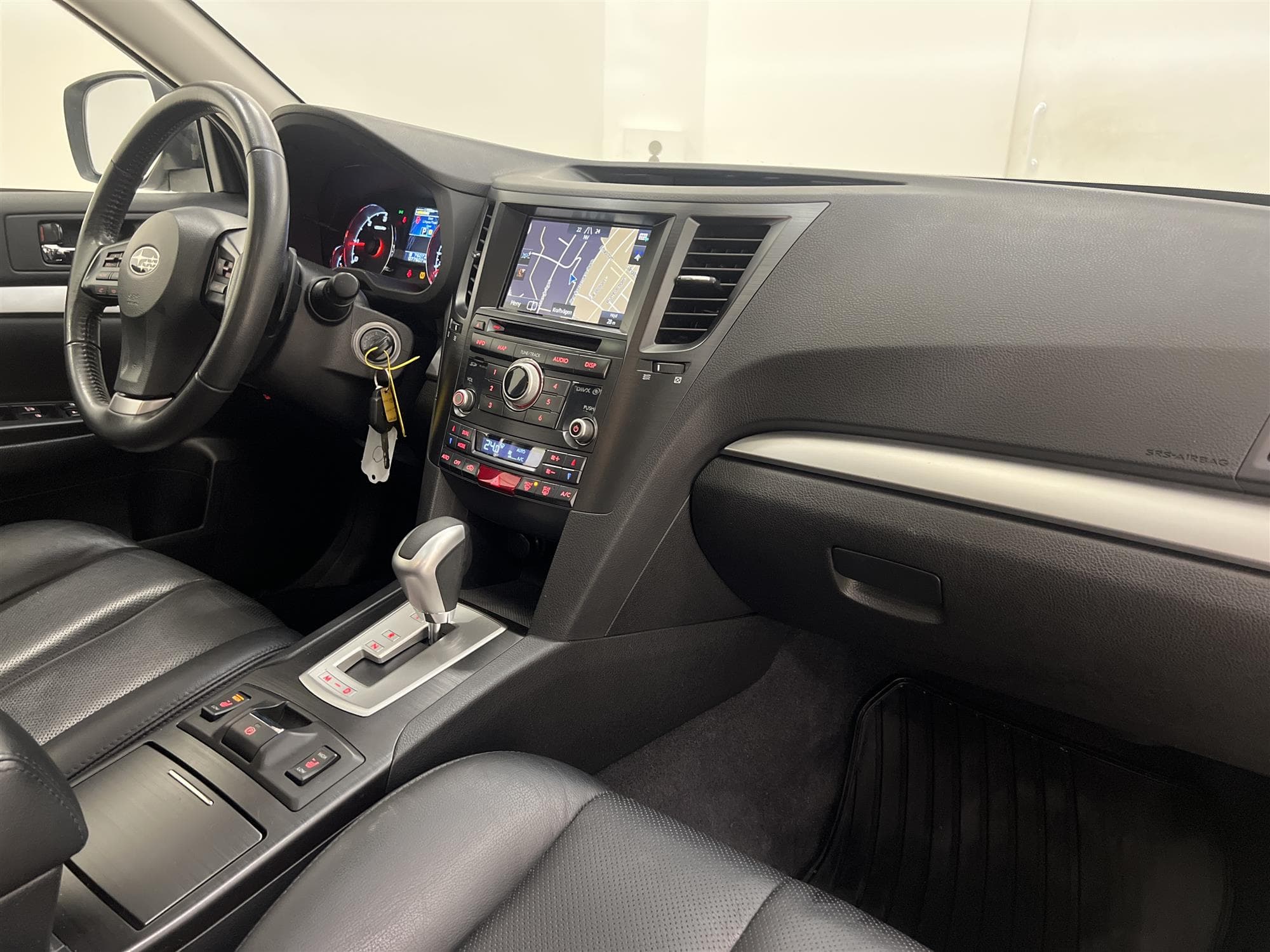 Subaru Outback 2.0 150hk 4WD Skinn Taklucka B-Kamera Navi