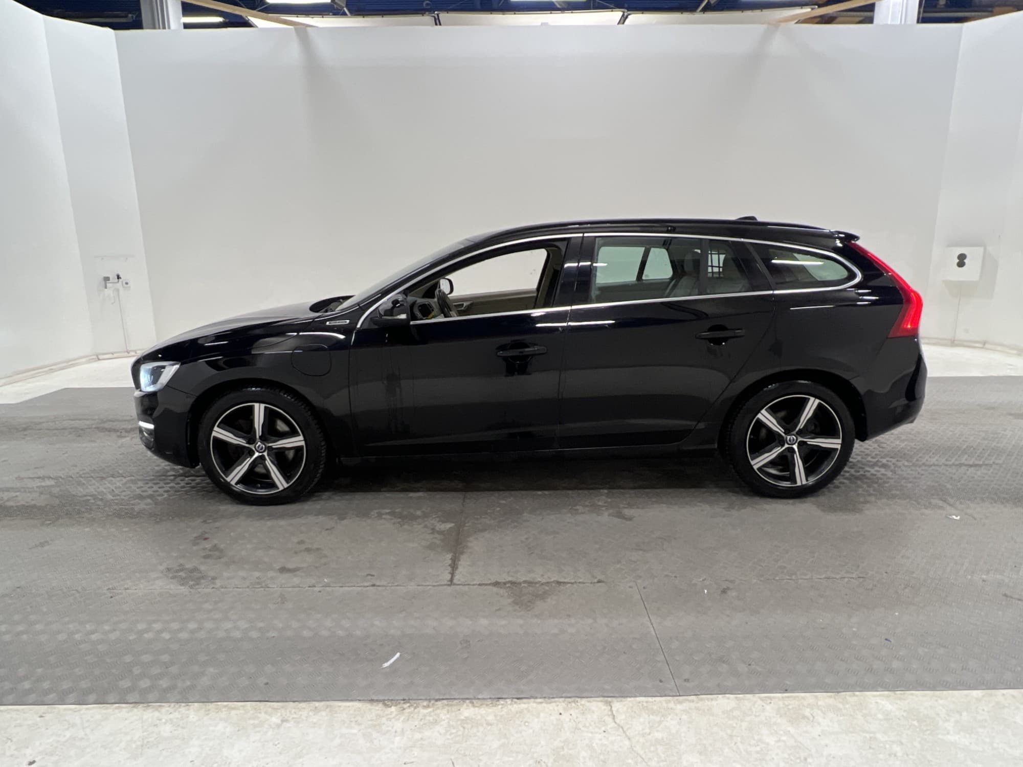 Volvo V60 D6 Plug-in 298hk