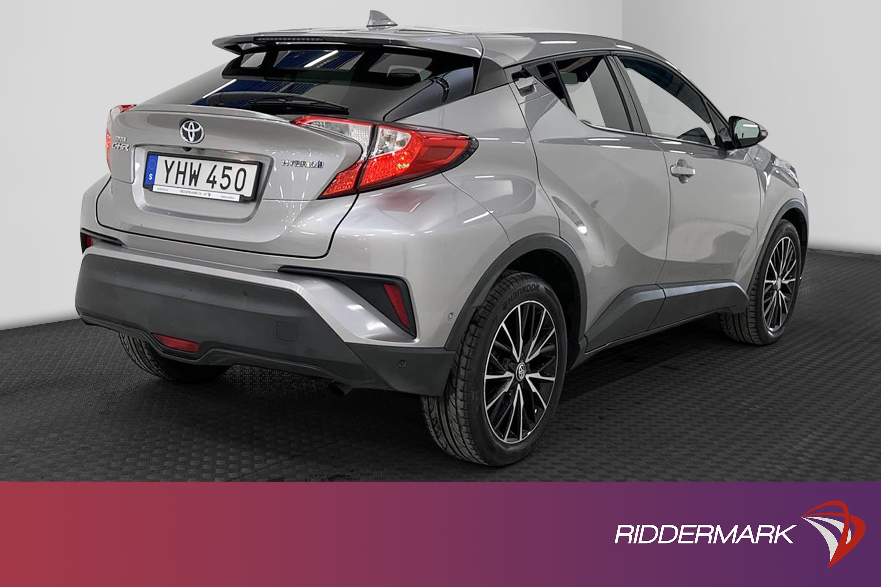 Toyota C-HR Hybrid CVT 122hk Executive JBL Skinn Navi B-Kam
