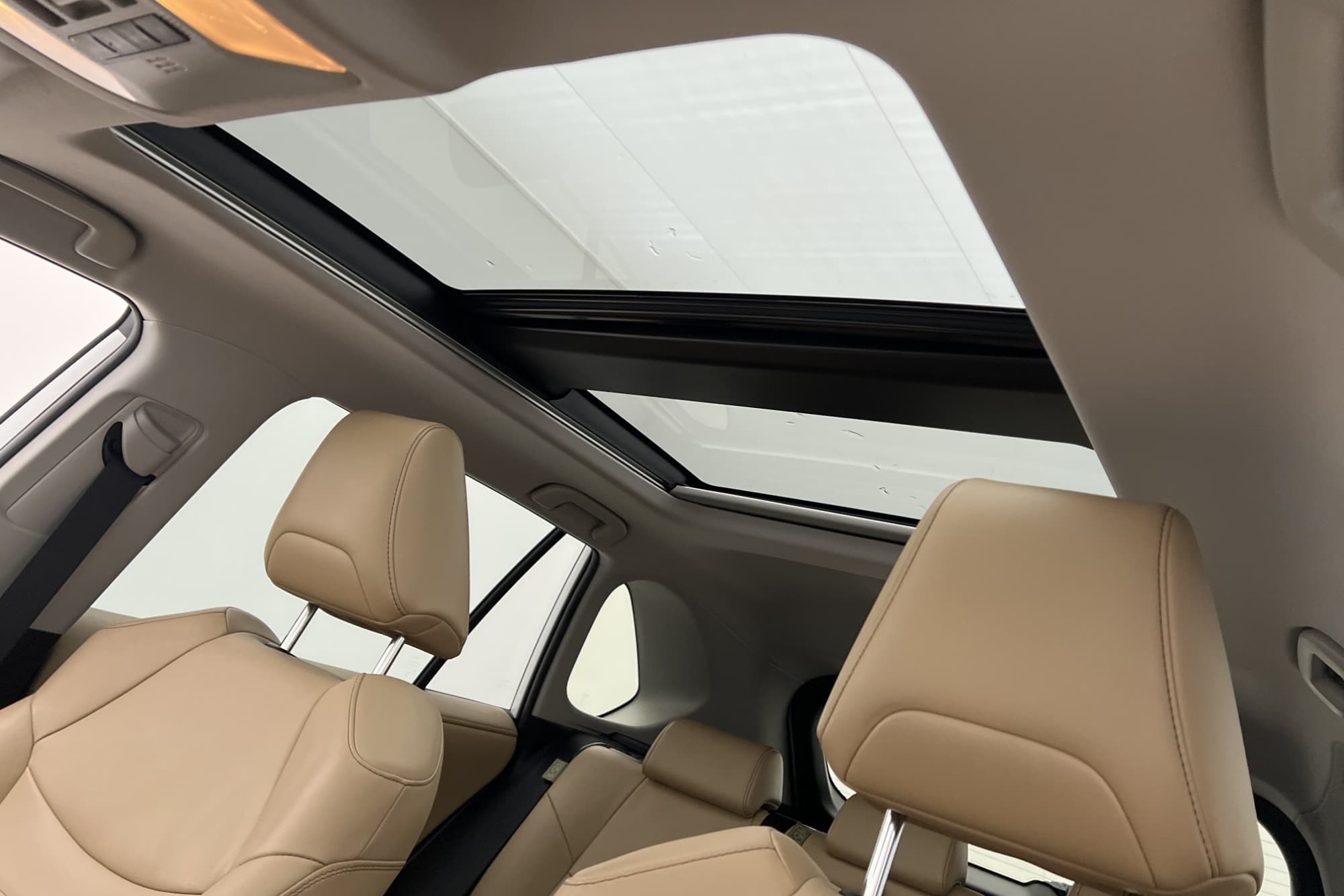 Toyota RAV4 Hybrid AWD Executive Pano M&K-Värm JBL Kamera