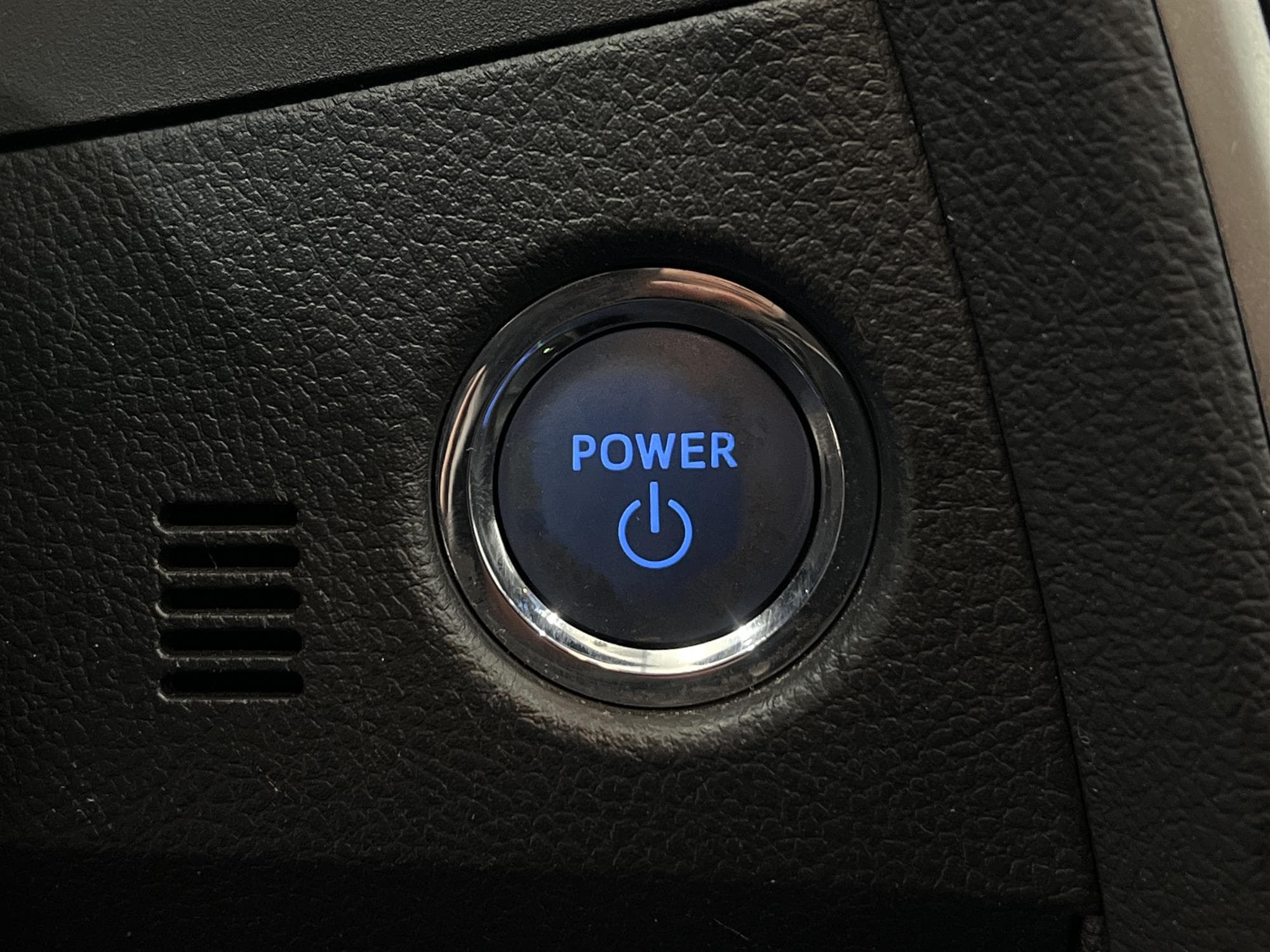 Toyota Auris Hybrid e-CVT 136hk 1 Brukare B-Kam 0,39L/mil