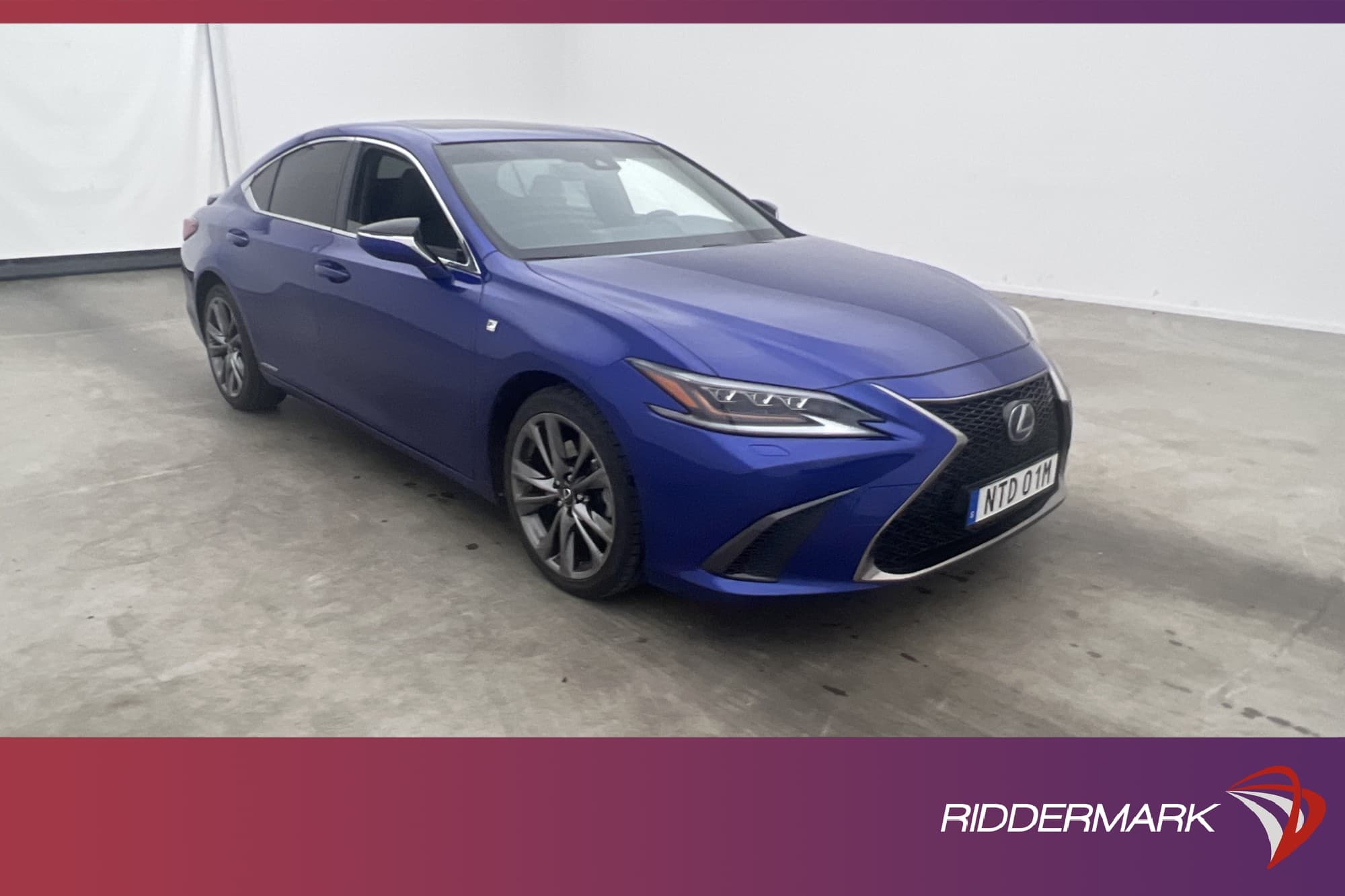 Lexus ES 300h E-CVT 218hk