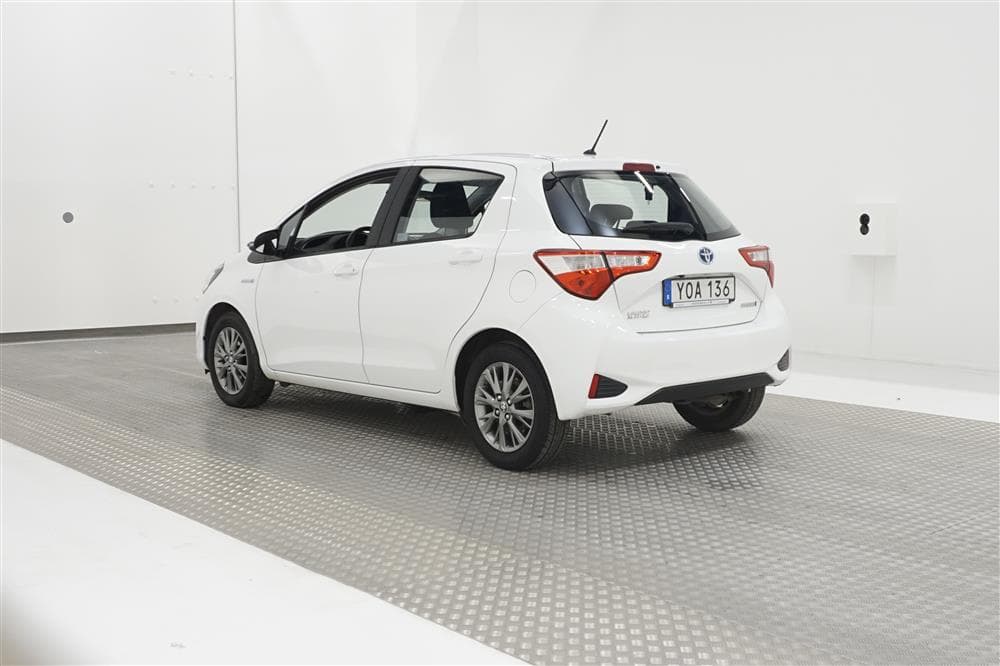 Toyota Yaris 1.5 Hybrid 101hk Backkamera Låg Skatt 0,33L/mil