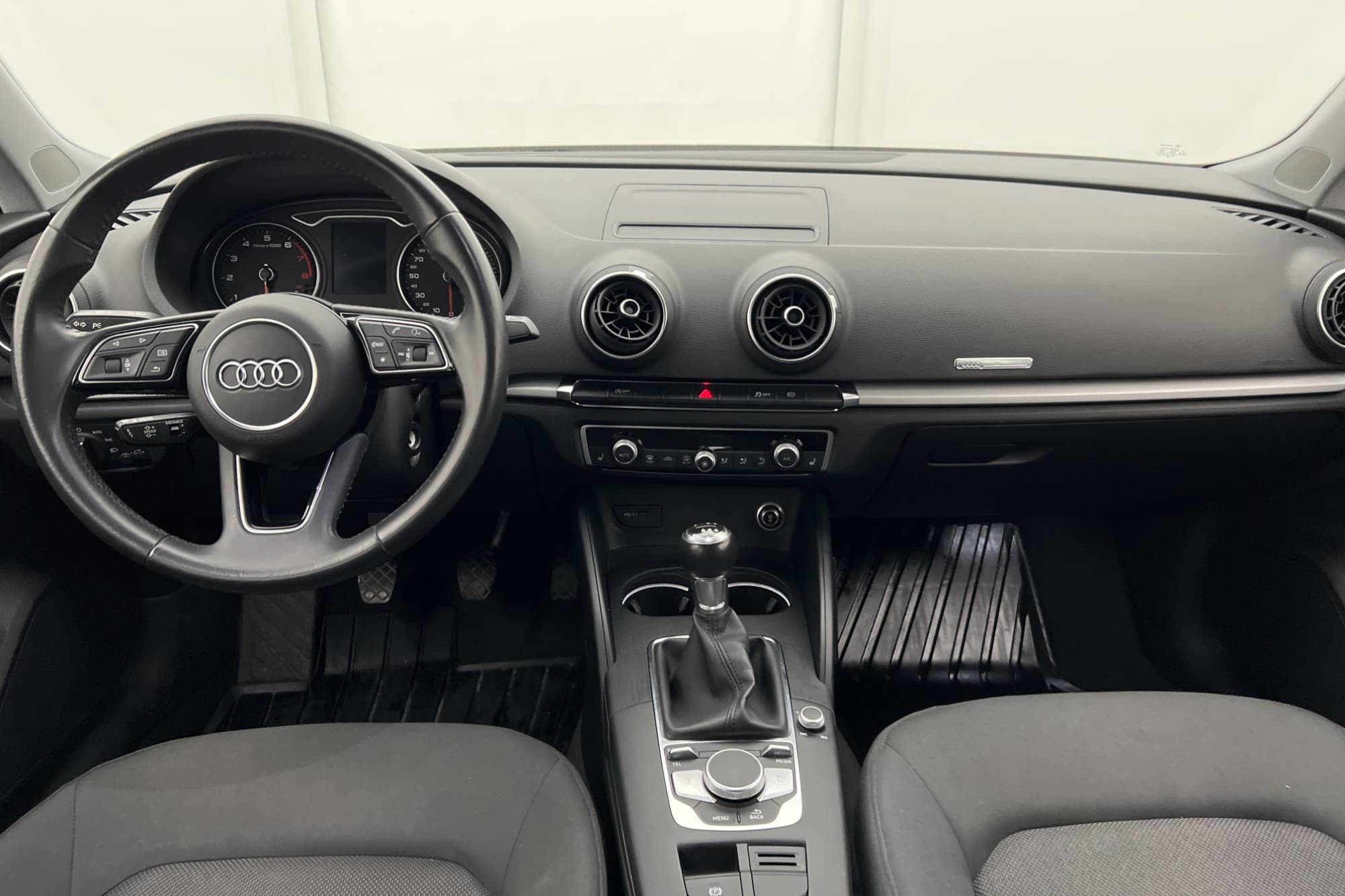 Audi A3 Sportback 35 TFSI 150hk Proline Sensorer Audi-Sound
