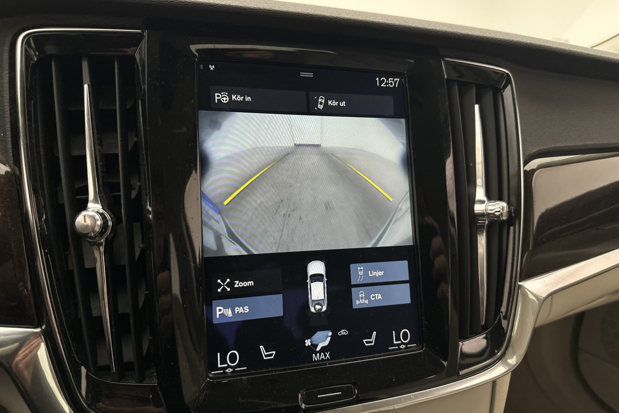 Volvo S90 D4 AWD Inscription Skinn VOC D-Värm Navi B-Kamera