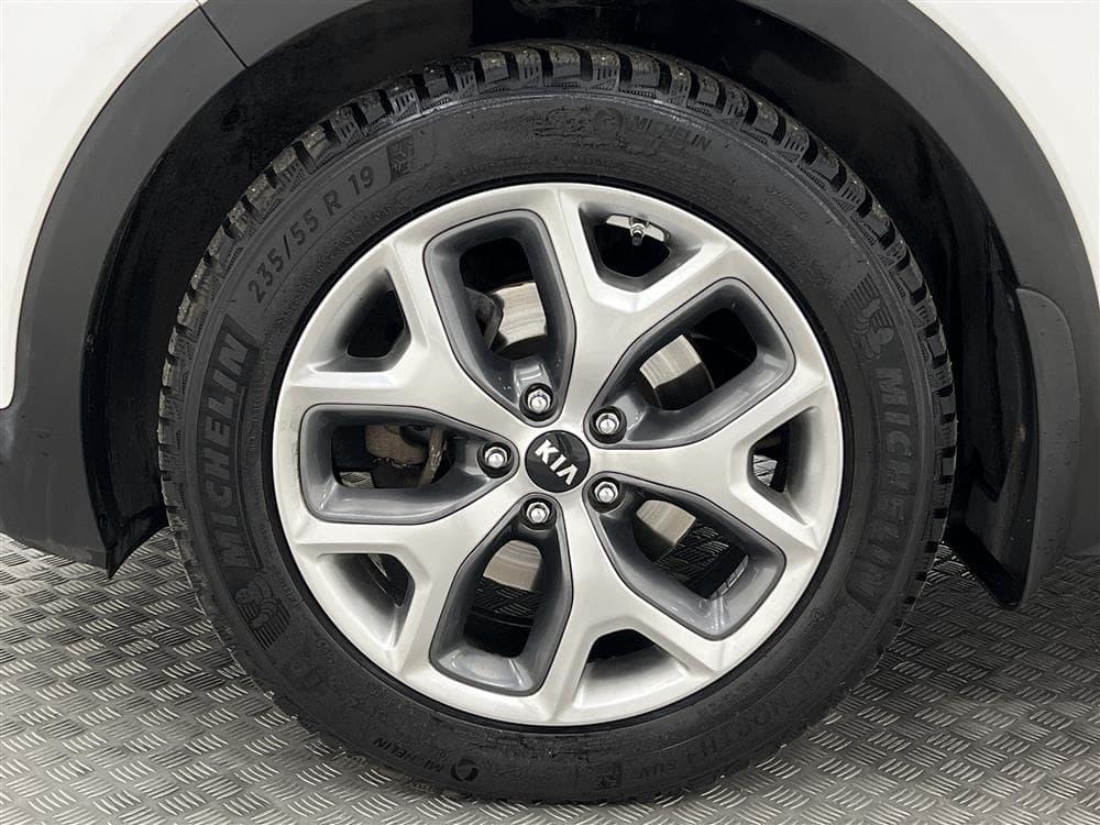 Kia Sorento 2.2 CRDi 200hk AWD 7-Sits Skinn Pano B-Kamera