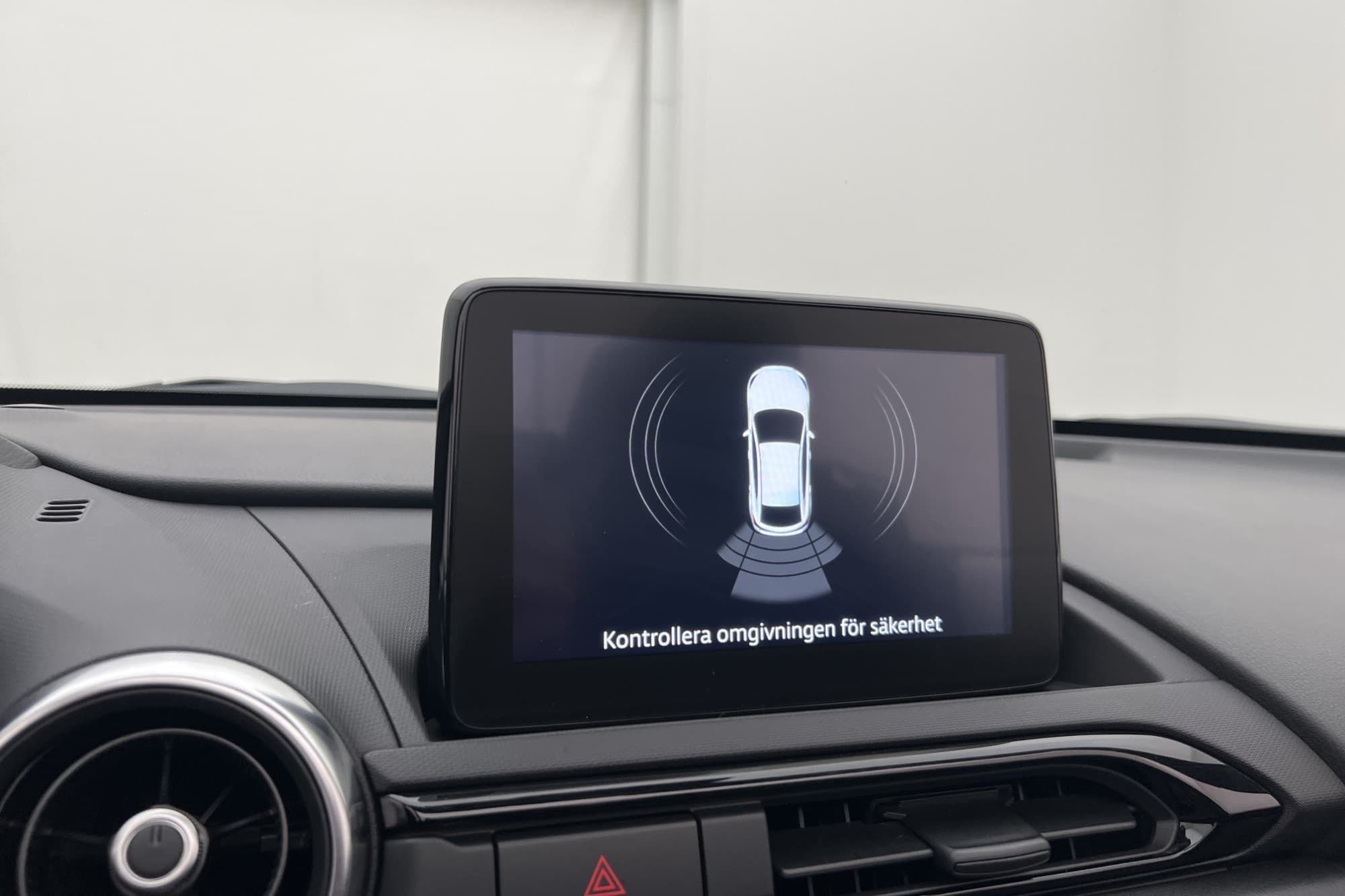 Mazda MX-5 2.0 SKYACTIV-G 184hk Skinn Bluetooth P-sensorer