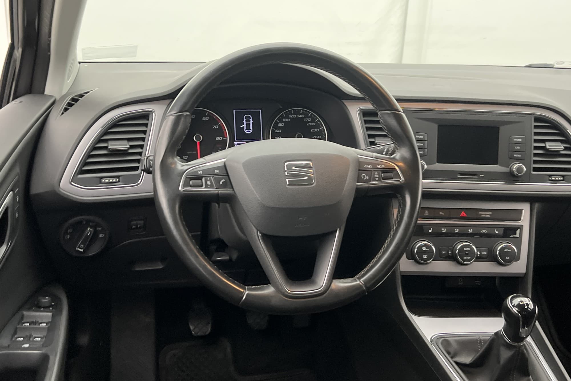 SEAT Leon ST TSI 110hk Style Skinn/Alcantara P-Sensorer Drag