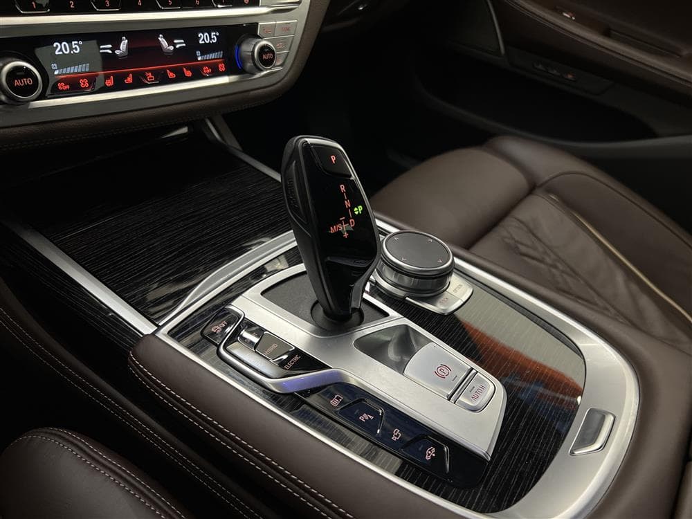 BMW 745Le xDrive 394hk M Sport Moms H/K T-lucka Laser Softclinteriör