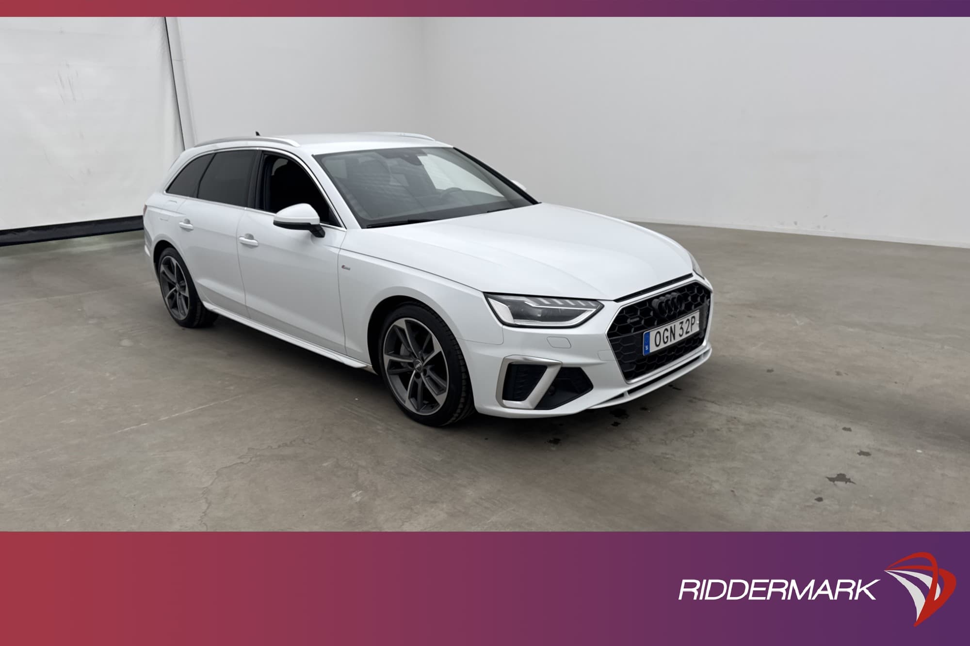 Audi A4 40 TDI Q S-Line Cockpit Värmare Dragkrok Kamera Navi