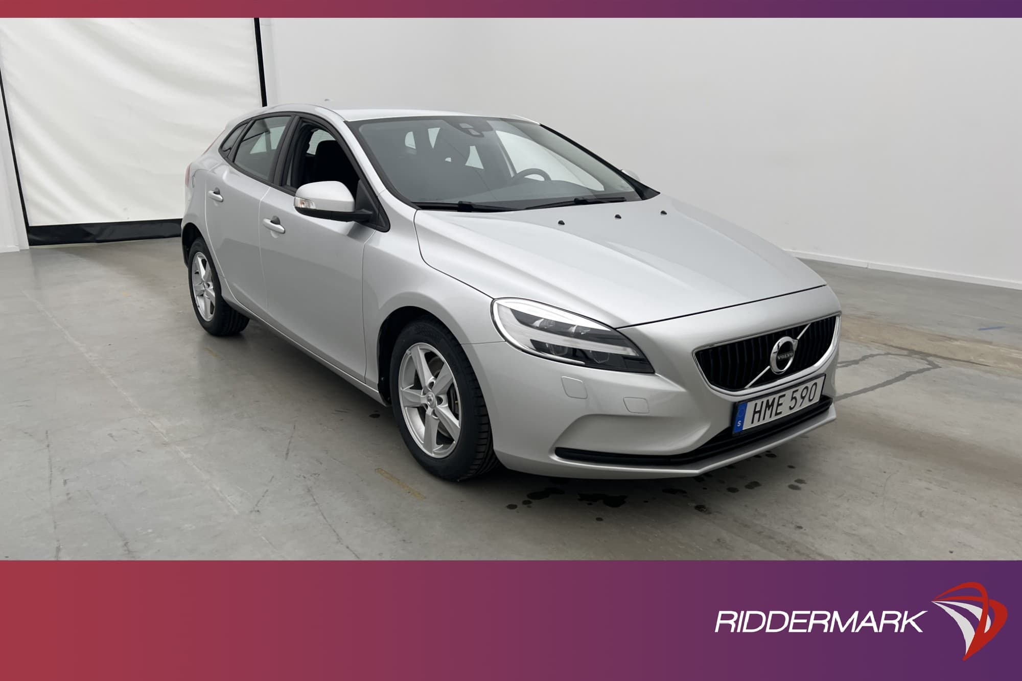 Volvo V40 T2 122hk