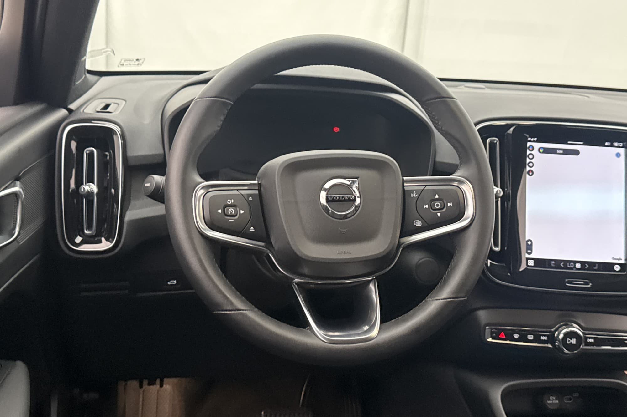 Volvo XC40 Recharge Single Motor Core Värmare Kamera CarPlay