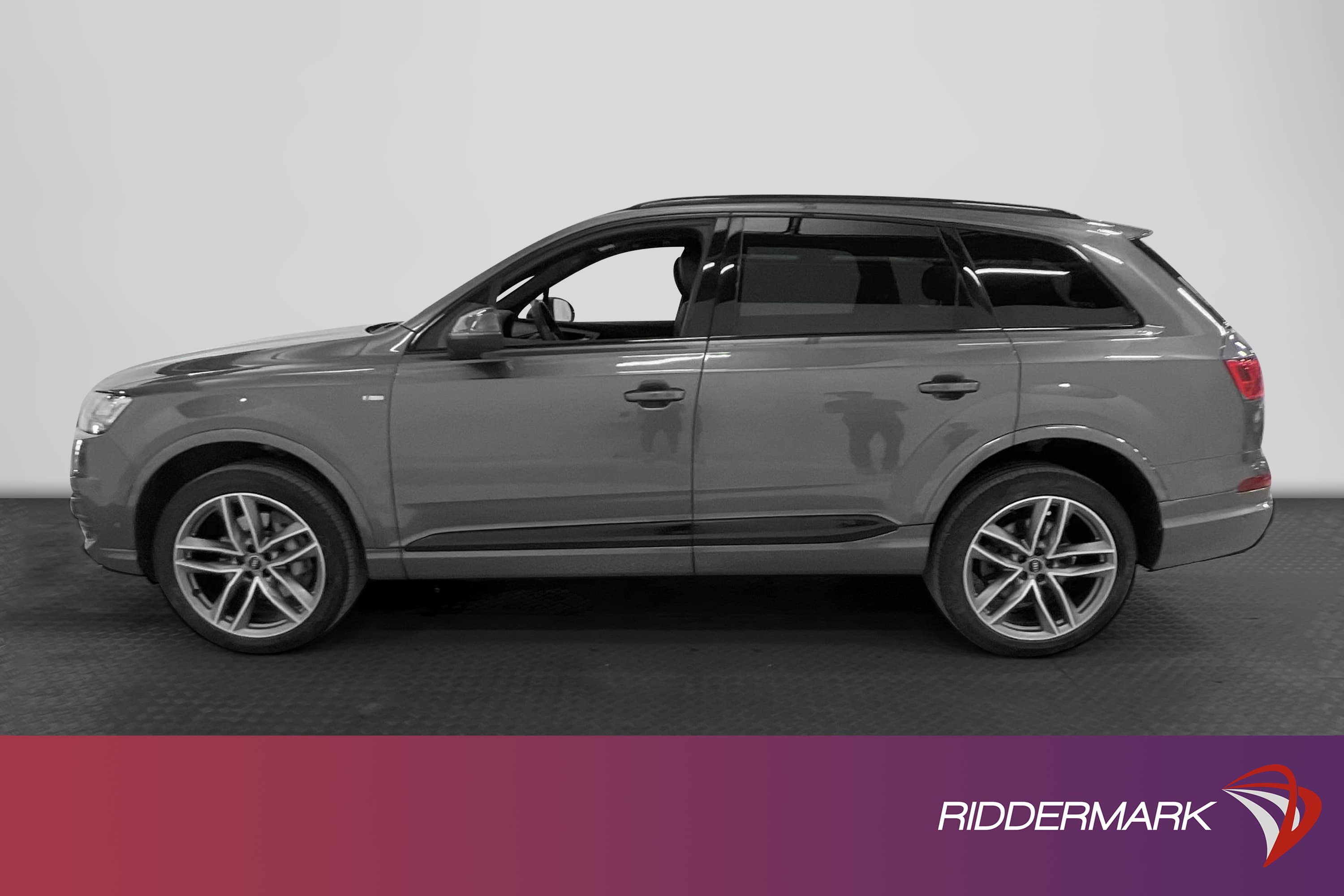 Audi Q7 3.0 TDI V6 Q 272hk S Line Pano Cockpit Bose D-värm