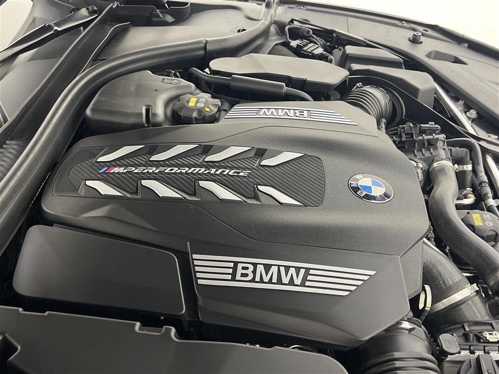 BMW M850i xDrive Coupé 530hk Carbon Core B&W 360° HUD