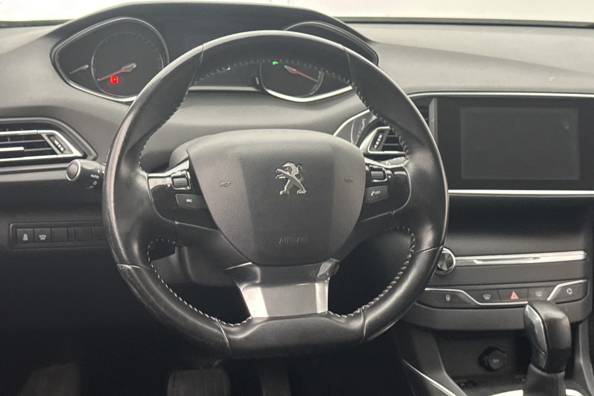 Peugeot 308 BlueHDI 120hk Allure Drag Sensorer Farthållare