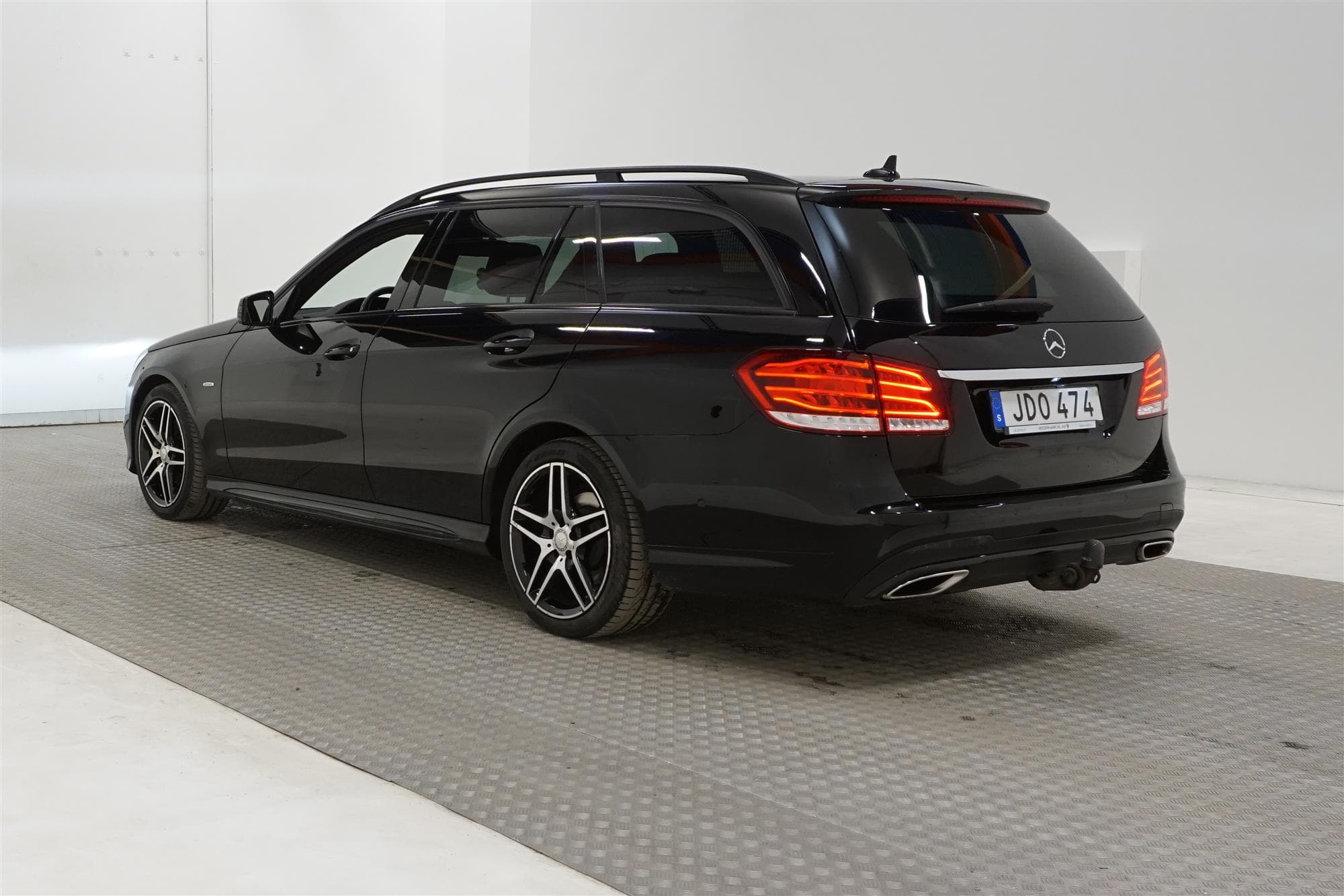 Mercedes-Benz E 220 T 170hk AMG Sport Navi Drag 0,48l/mil