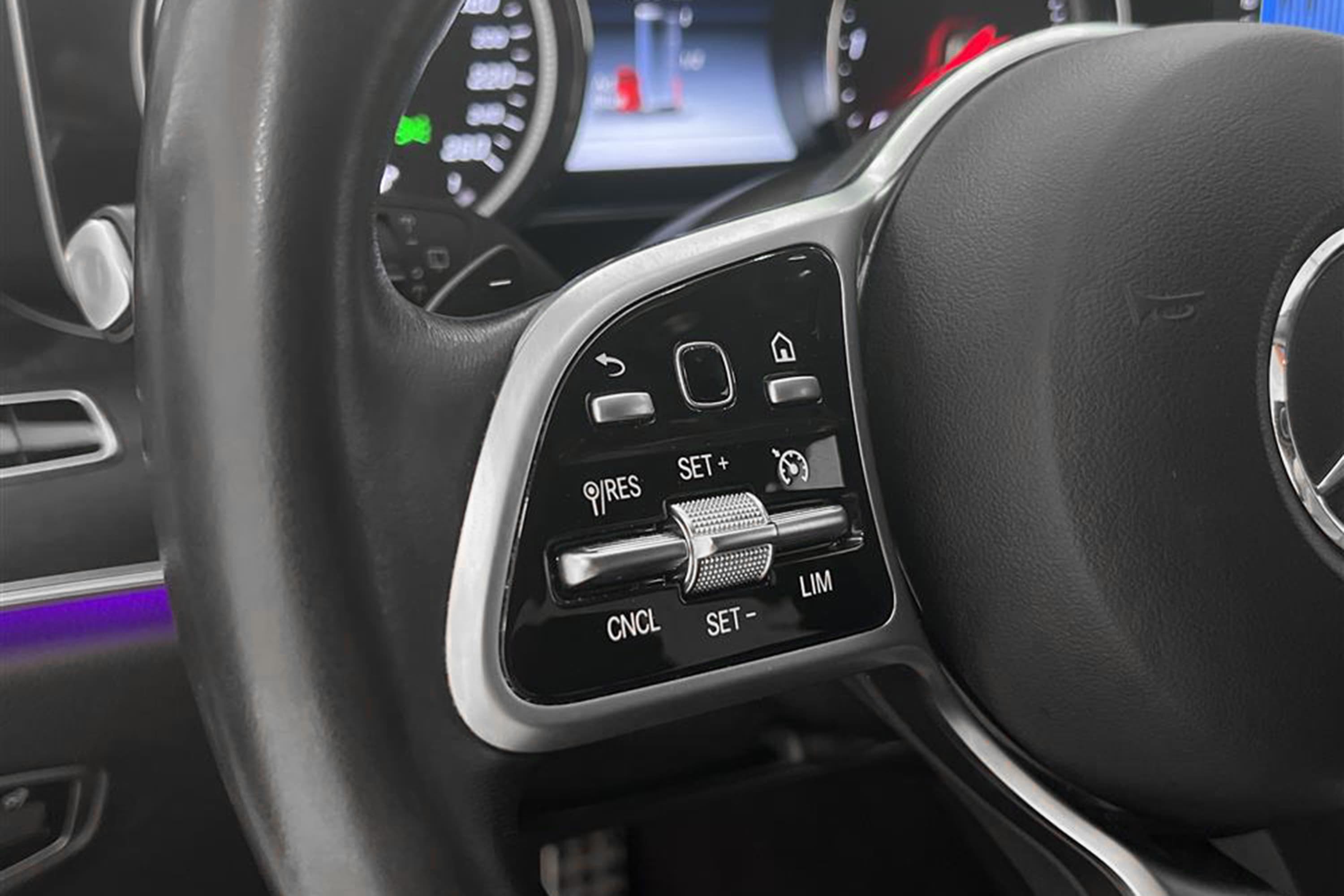 Mercedes-Benz E 220 d 4M All-T Burmester 360° Drag Värmareinteriör