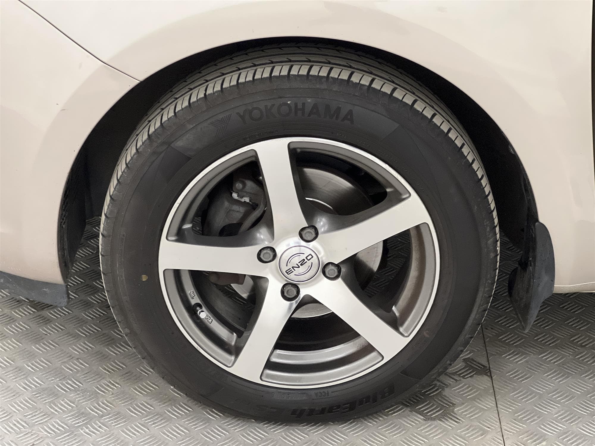 Hyundai i20 1.4 101hk 2 Brukare Nyservad Låg Skatt 