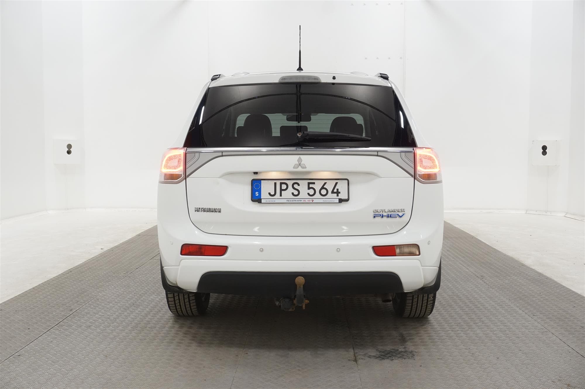 Mitsubishi Outlander 2.0 Hybrid 4WD  203hk Navi Drag B-Kam