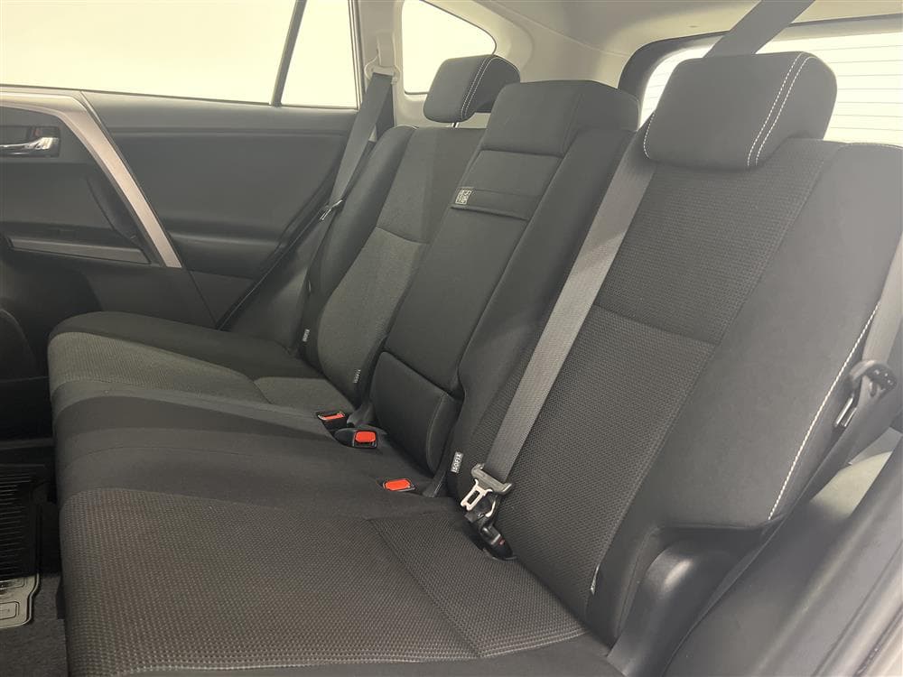 Toyota RAV4 2.5 HSD 197hk AWD Backkamera 2 Brukare 0,49L/milinteriör