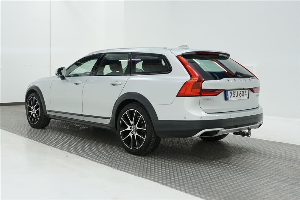 Volvo V90 Cross Country
