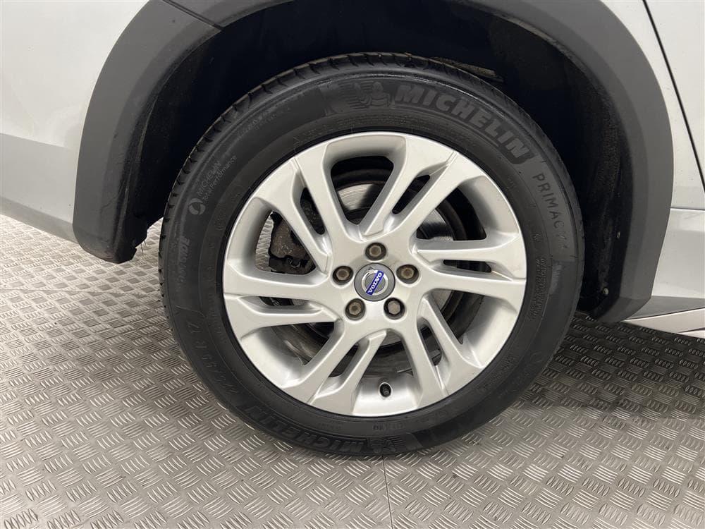Volvo V60 D4 AWD Cross Country Summum VOC Värmare T-lucka