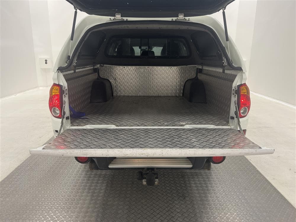 Mitsubishi L200 2.5 DI-D 178hk Automat Business Drag Moms interiör