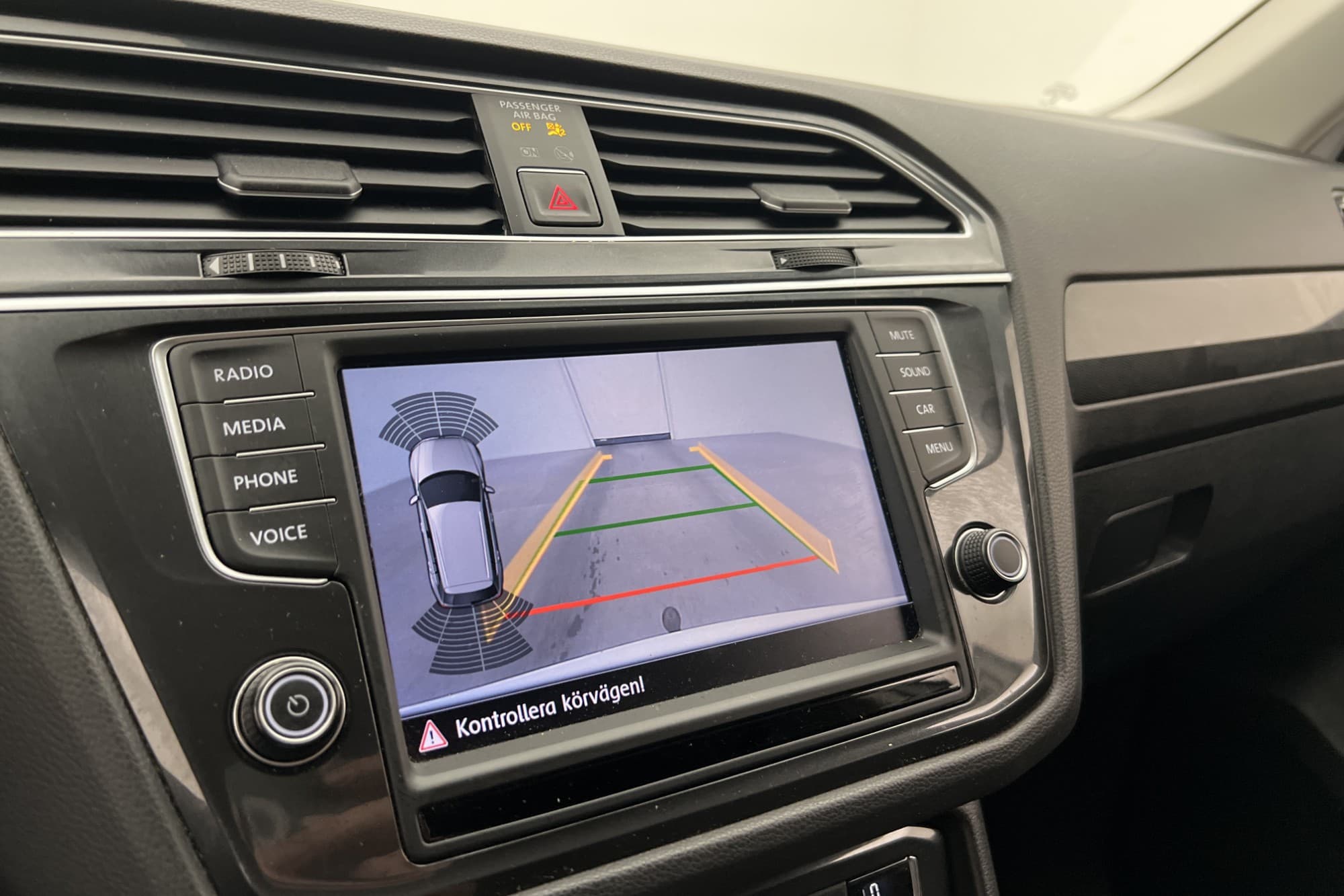 Volkswagen Tiguan 2.0 TDI 4M R-Line Cockpit D-Värmare Kamera