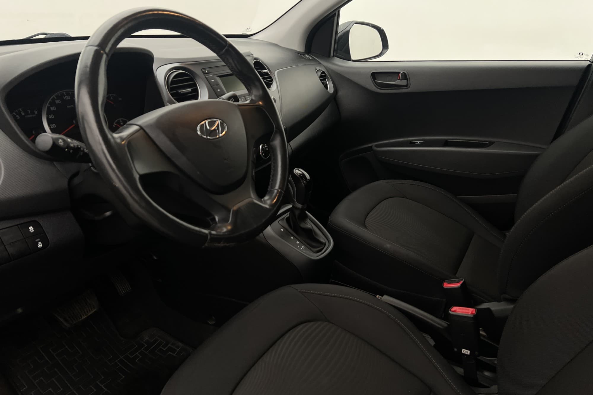 Hyundai i10 1.0 blue 67hk Automat Rattvärme 