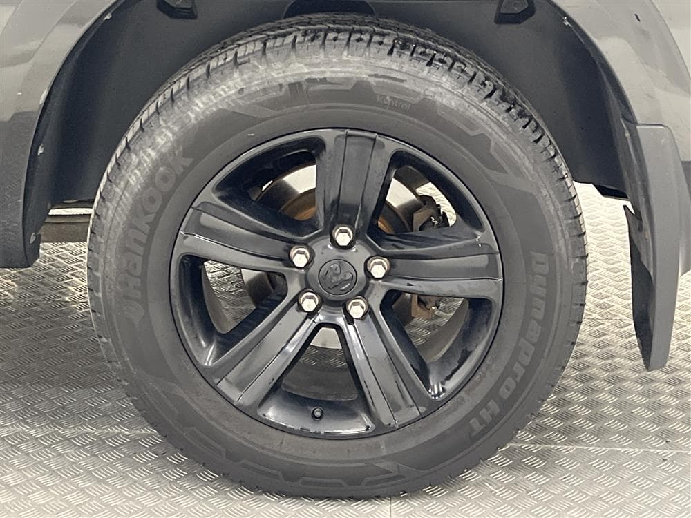 Dodge Ram Sport Black Edt 5.7 4WD 401hk Taklucka Kåpa interiör