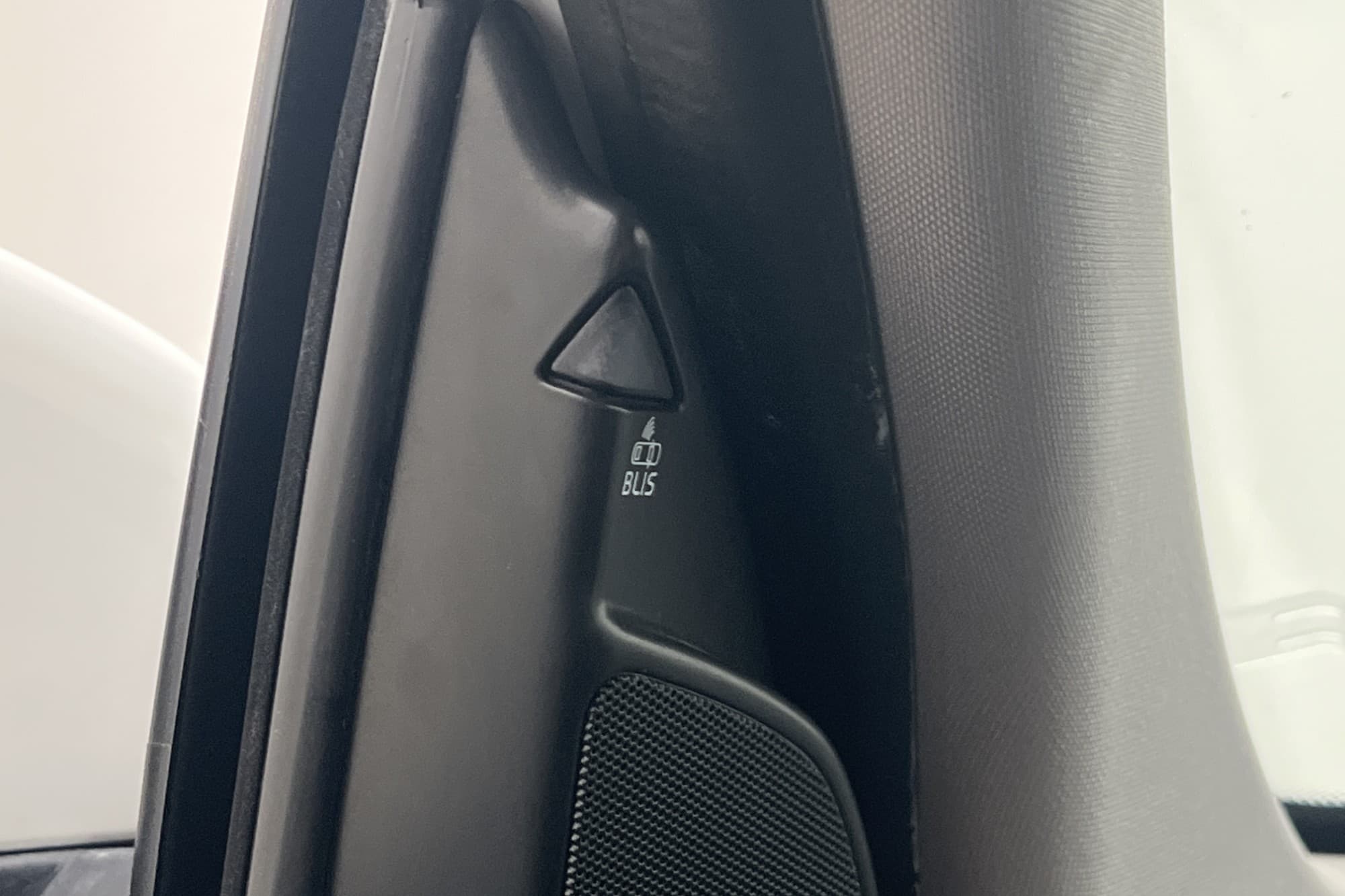 Volvo XC60 D4 AWD Summum Classic VOC Värmare BLIS Skinn