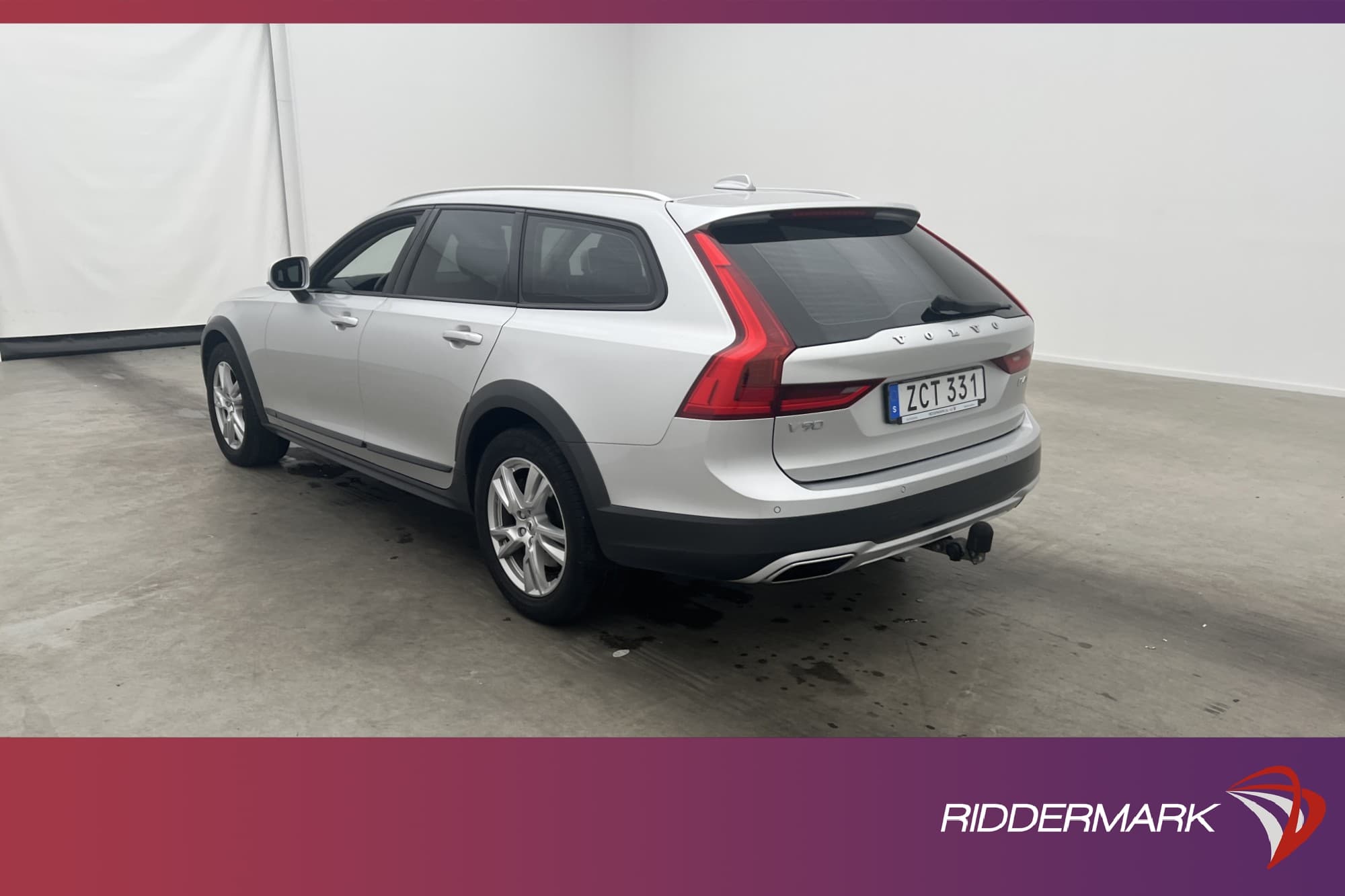 Volvo V90 Cross Country D4 AWD Momentum Plus