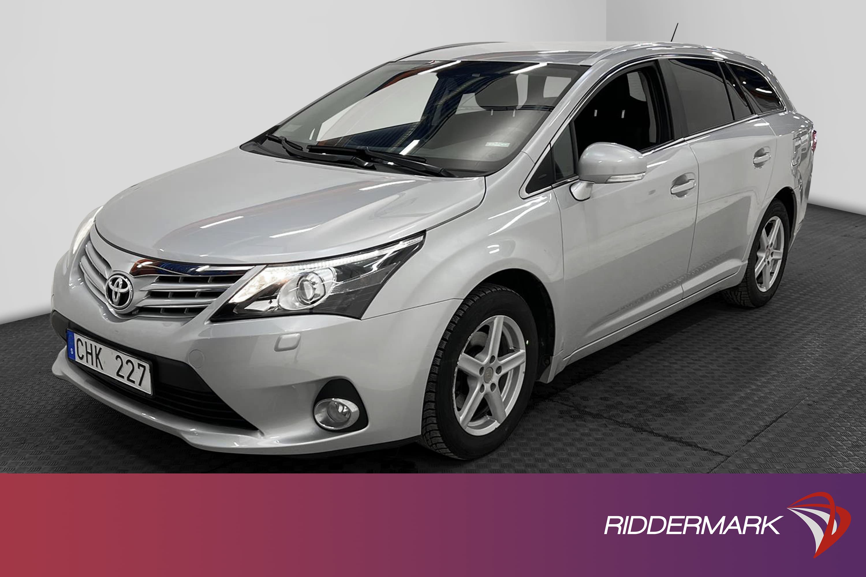 Toyota Avensis Kombi 2.0 D-4D 124hk BKamera Nyserv 0,46L/mil