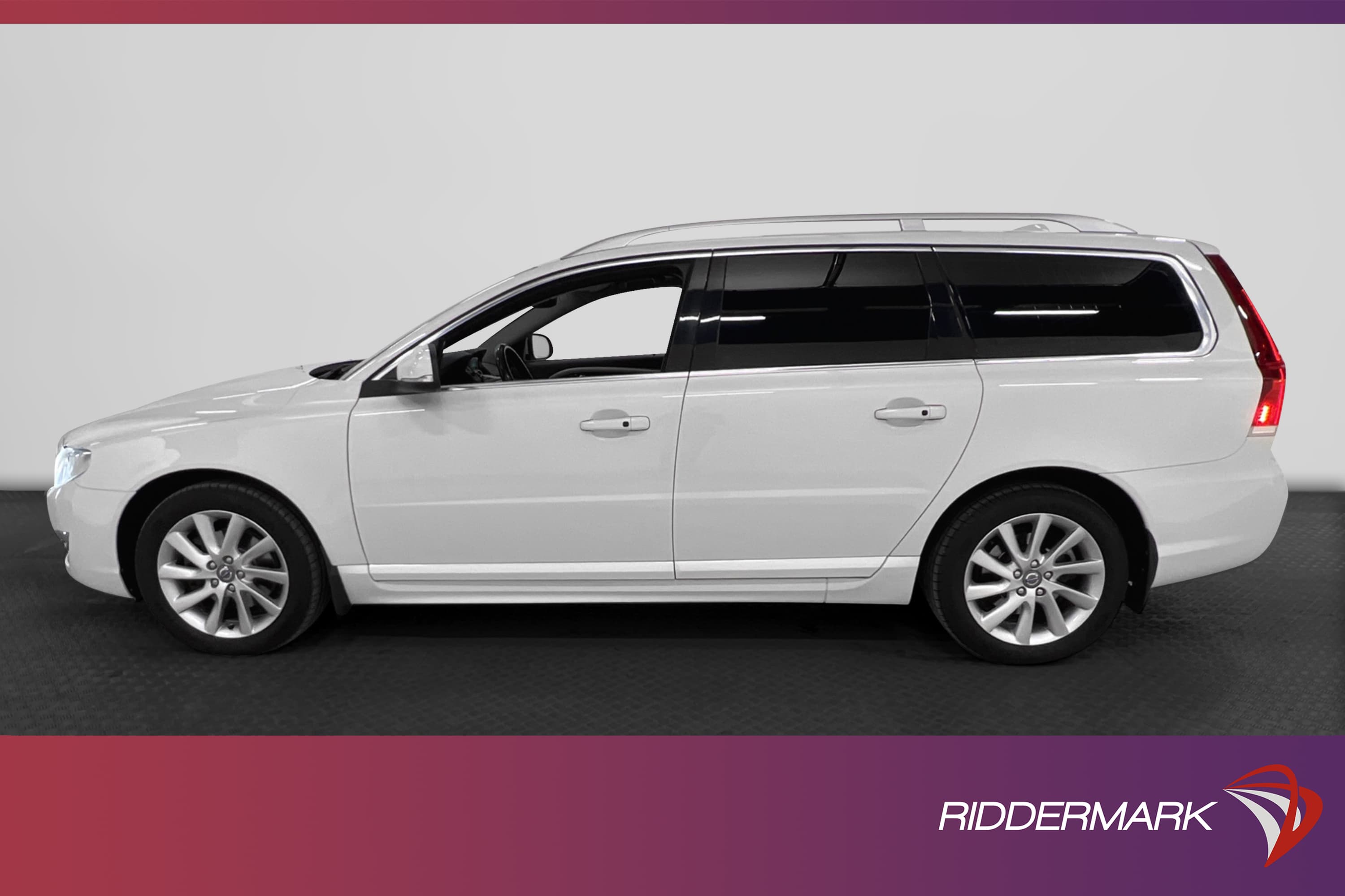 Volvo V70 D4 181hk Summum D-Värm VOC T-Lucka Navi Skinn Drag