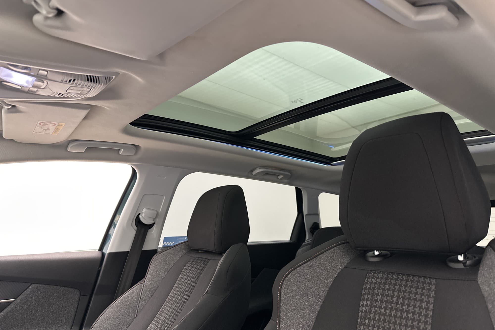 Peugeot 5008 1.2 PureTech 131hk 7-Sits Panorama Sensorer