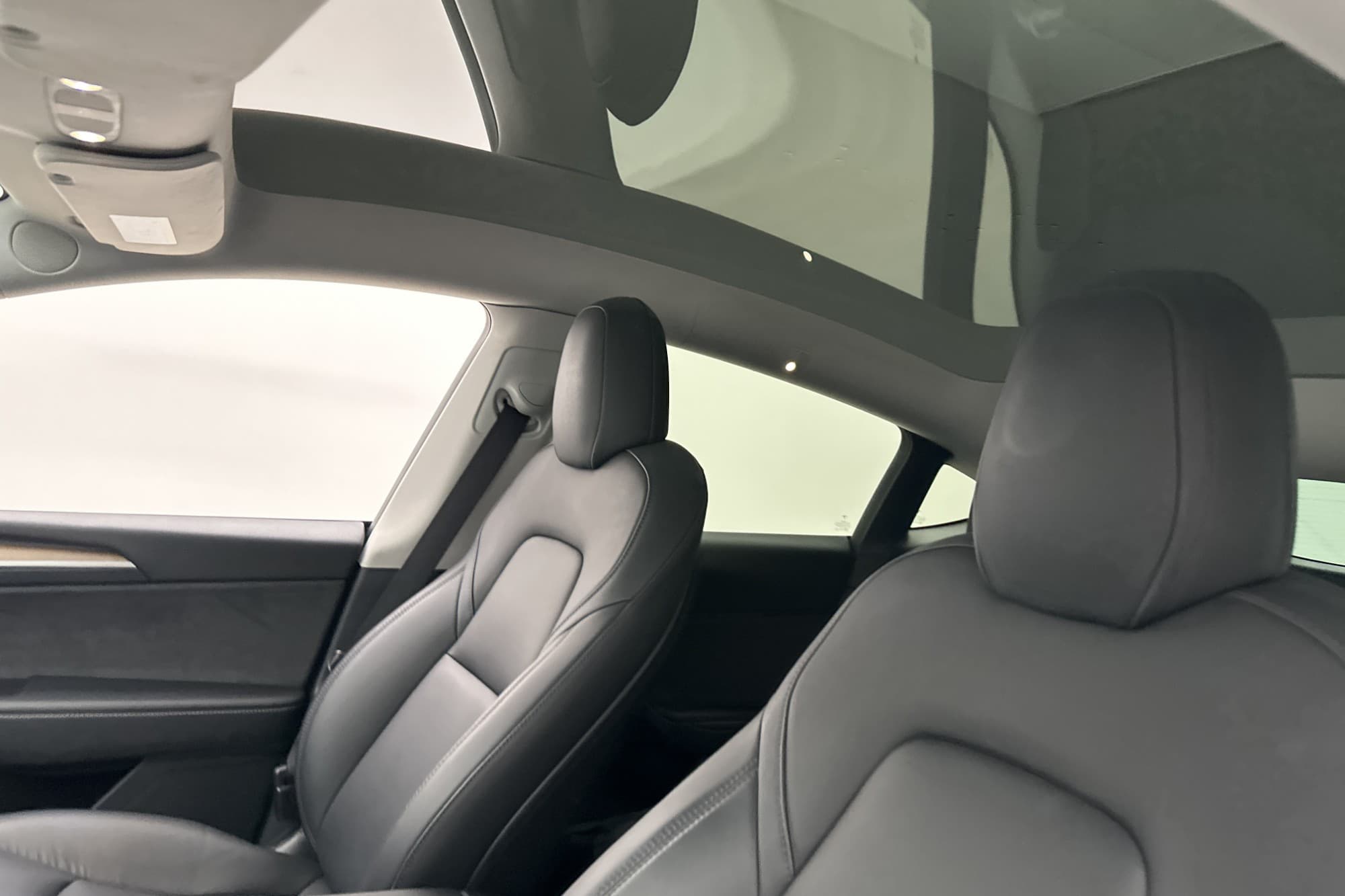 Tesla Model Y Long Range AWD Dragkrok Svensksåld MOMS