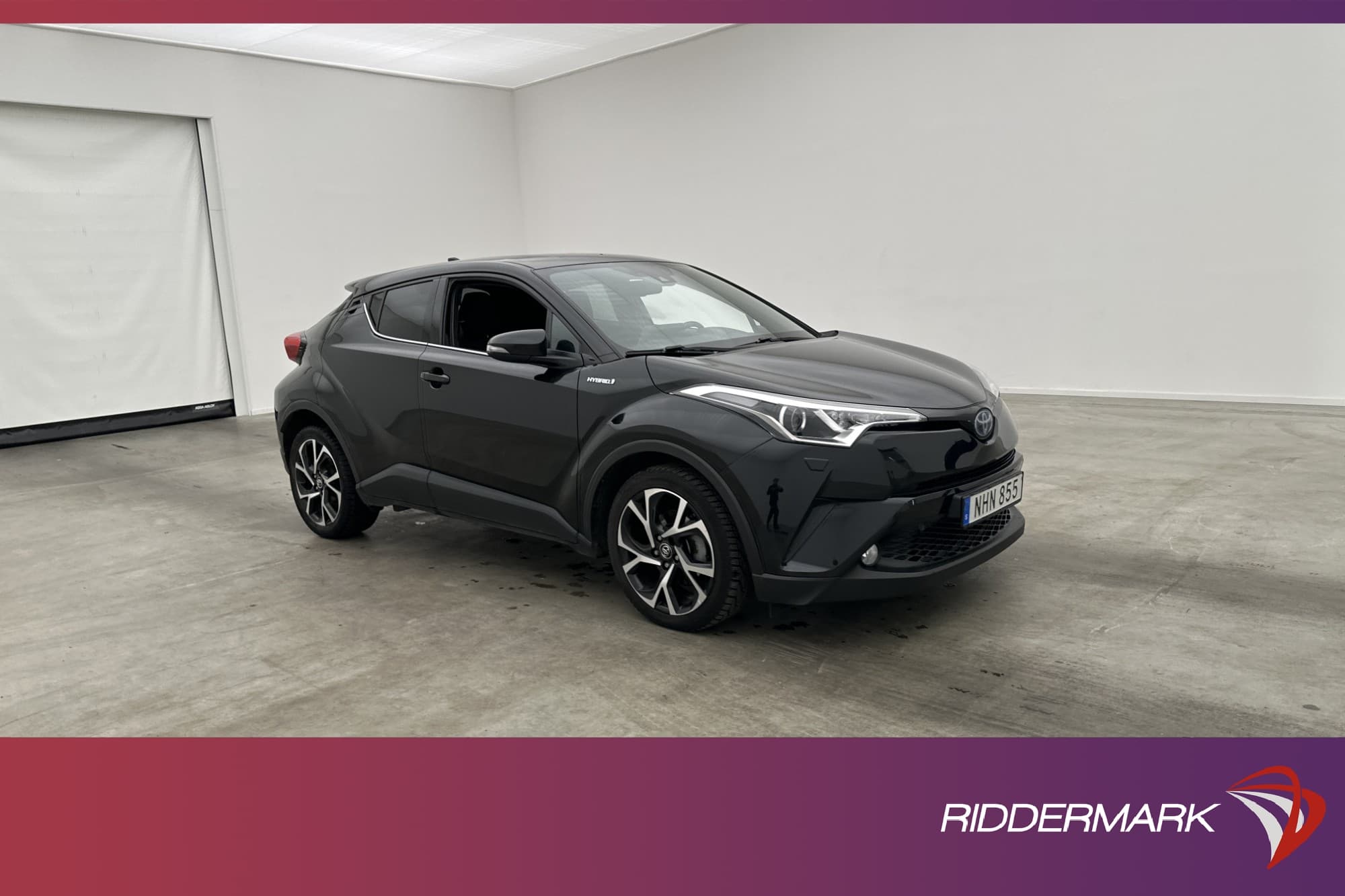 Toyota C-HR Hybrid 122hk