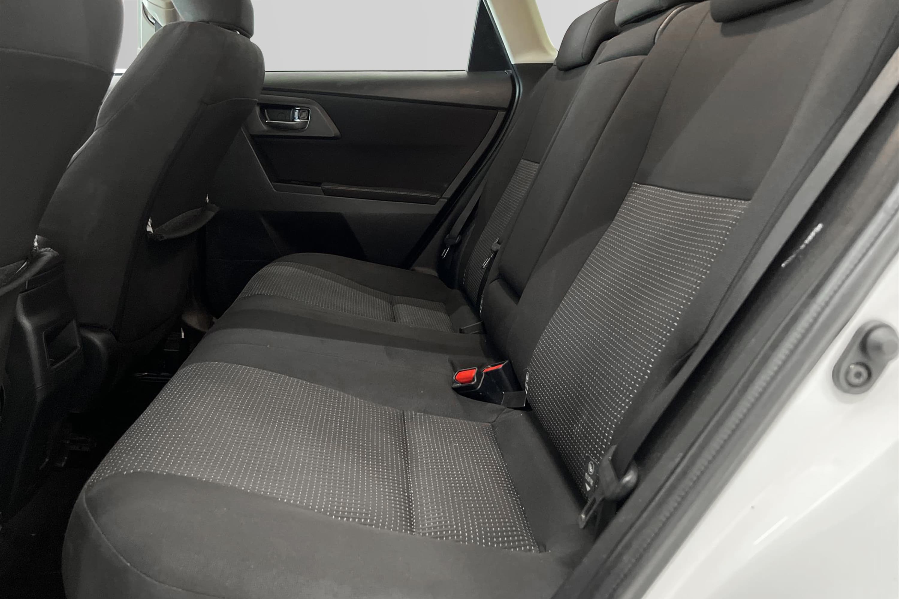 Toyota Auris Hybrid e-CVT 136hk B-Kam 360kr Skatt 0,39L/mil 