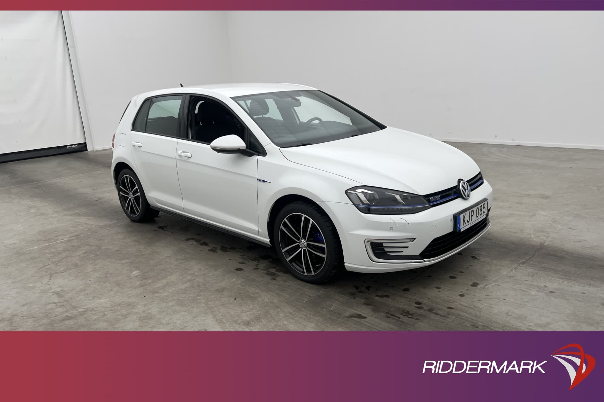 Volkswagen Golf GTE 204hk