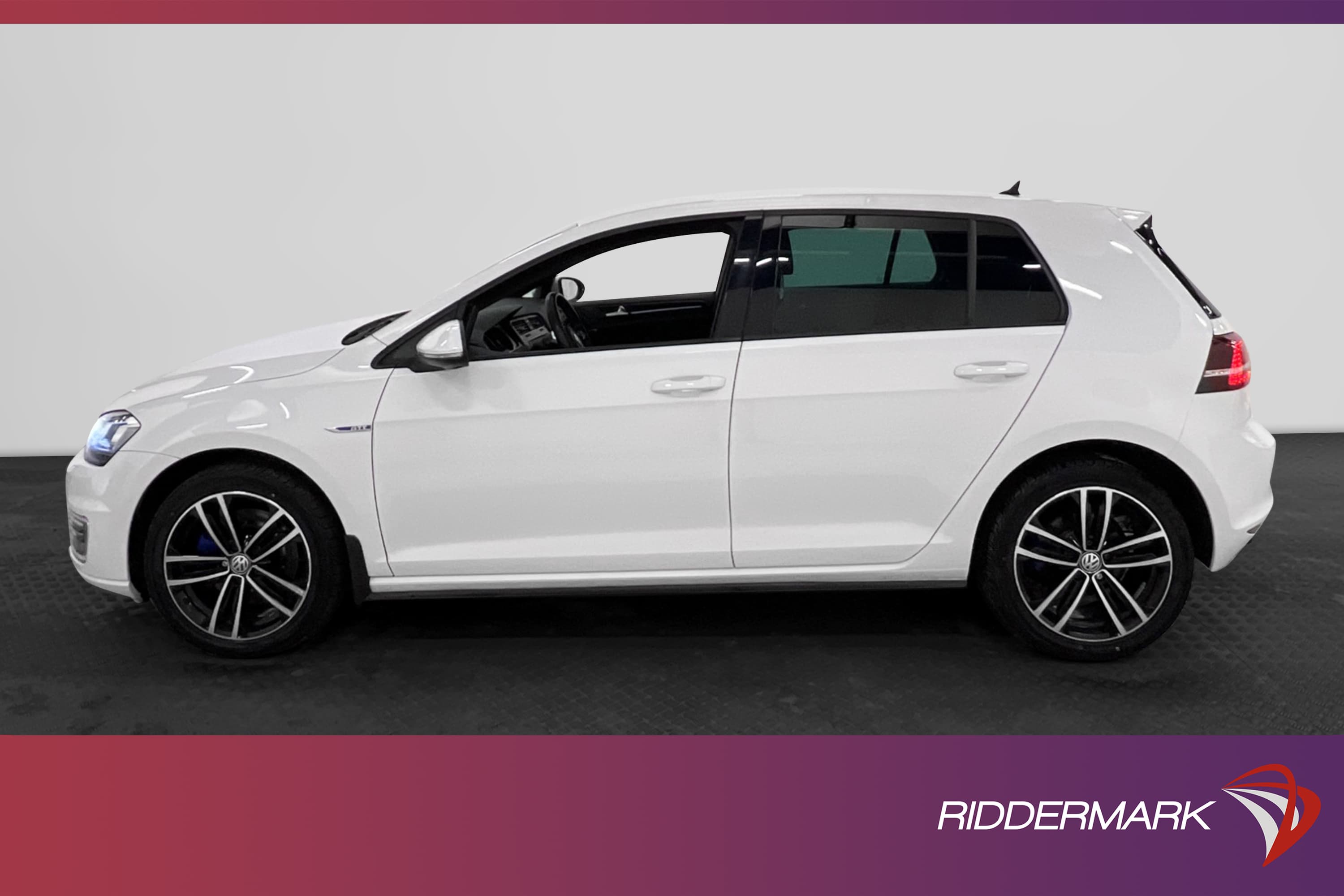 Volkswagen Golf GTE 204hk