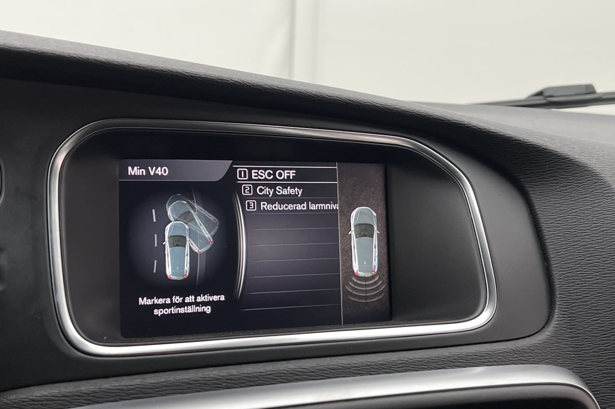 Volvo V40 D3 150hk Momentum VOC D-Värmare Sensorer Halvskinn