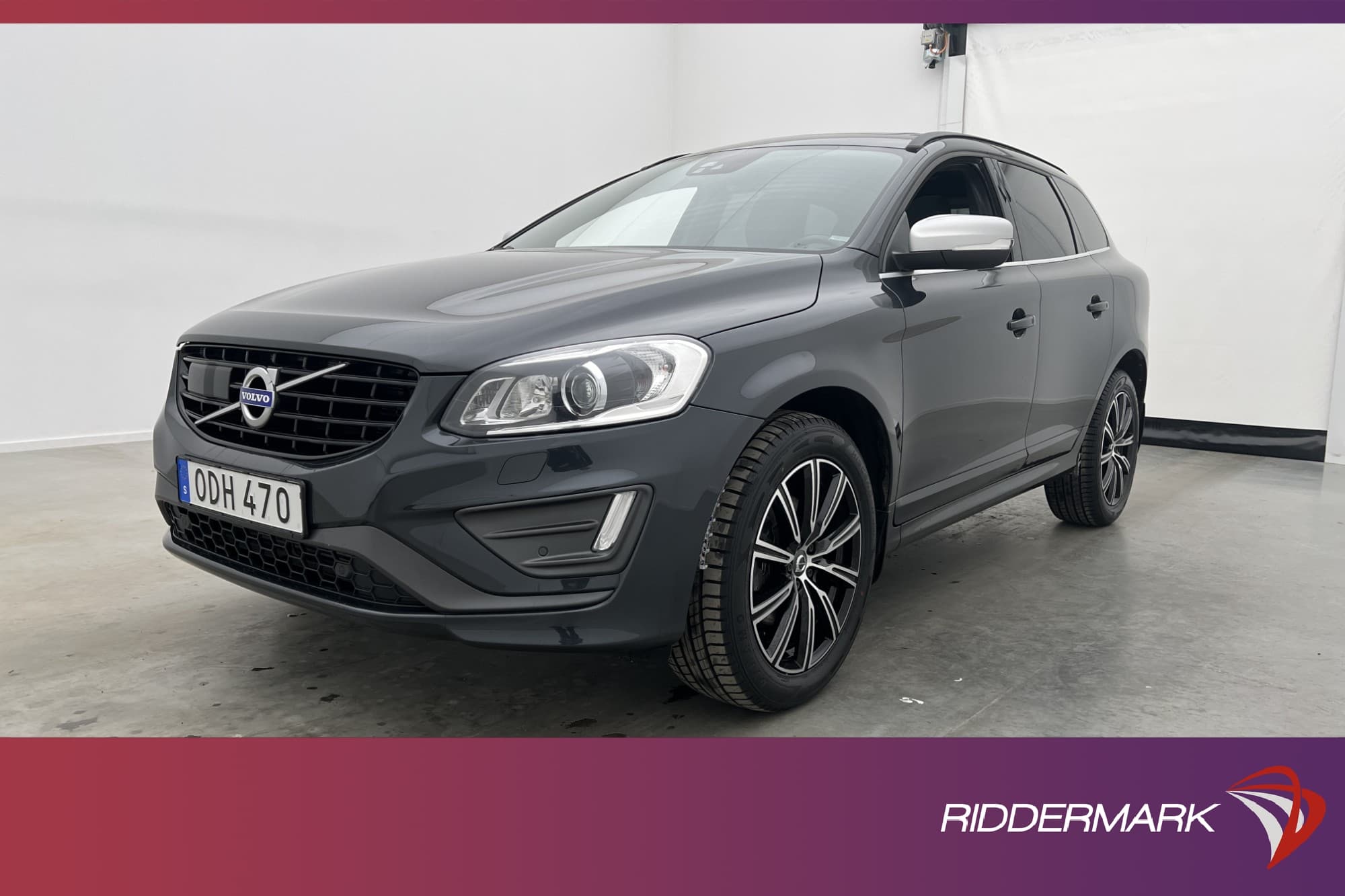 Volvo XC60 D4 AWD 190hk R Design Pano VOC H/K Värm Kamera