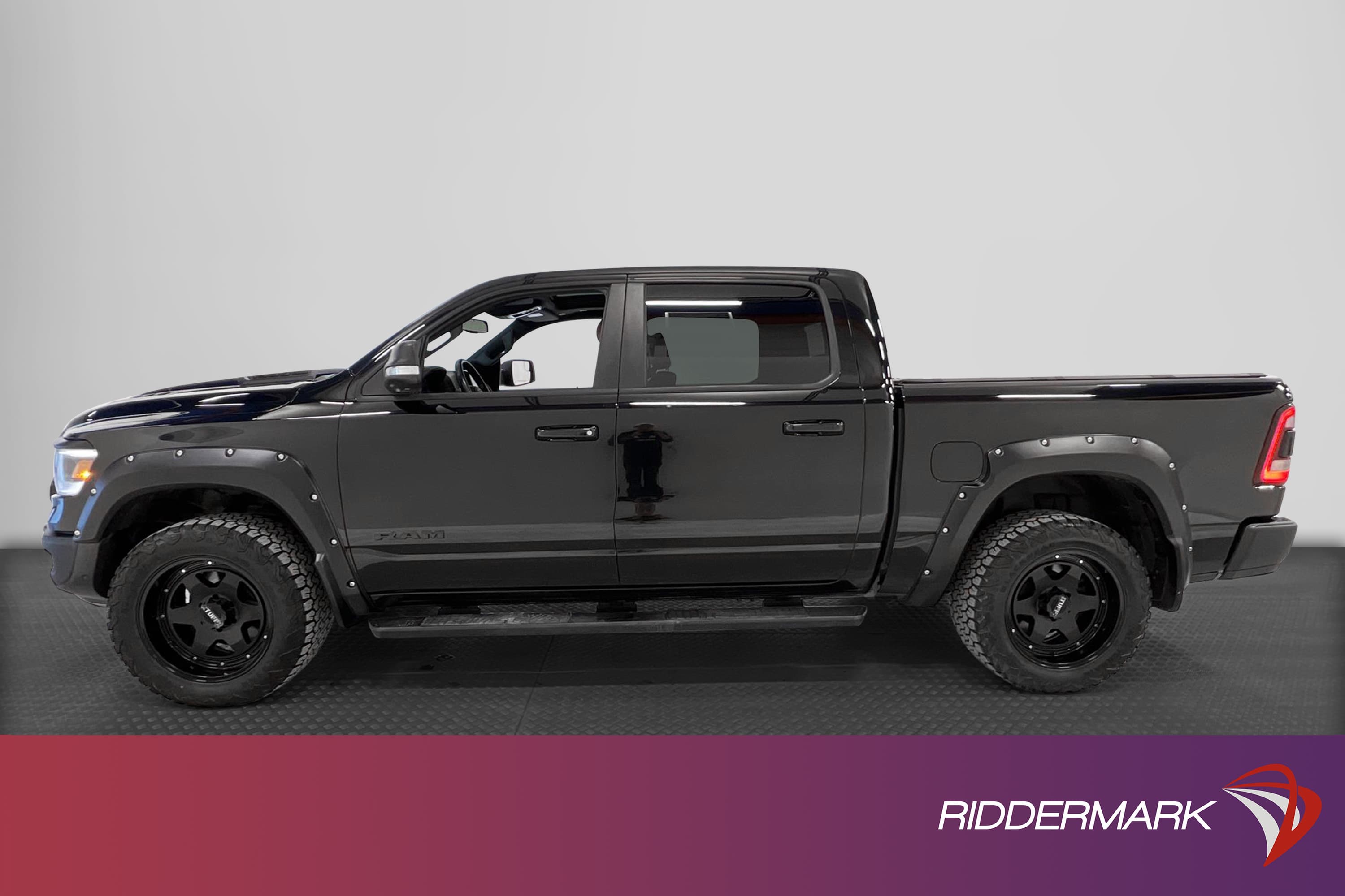 Dodge RAM Rebel HEMI Luftfjärdring Breddad Panorama Moms