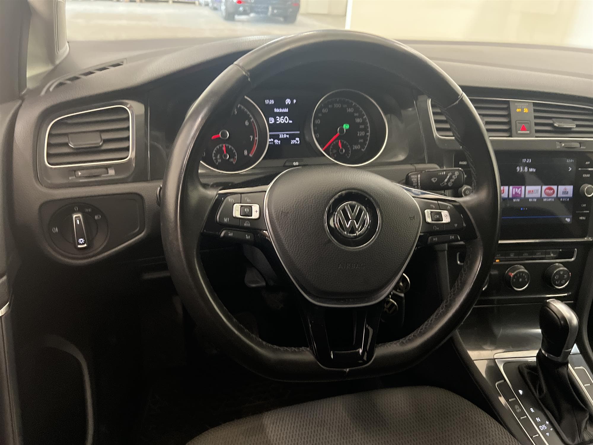 Volkswagen  Golf SC 1.0 TSI DSG 110hk Dragkrok Carplay
